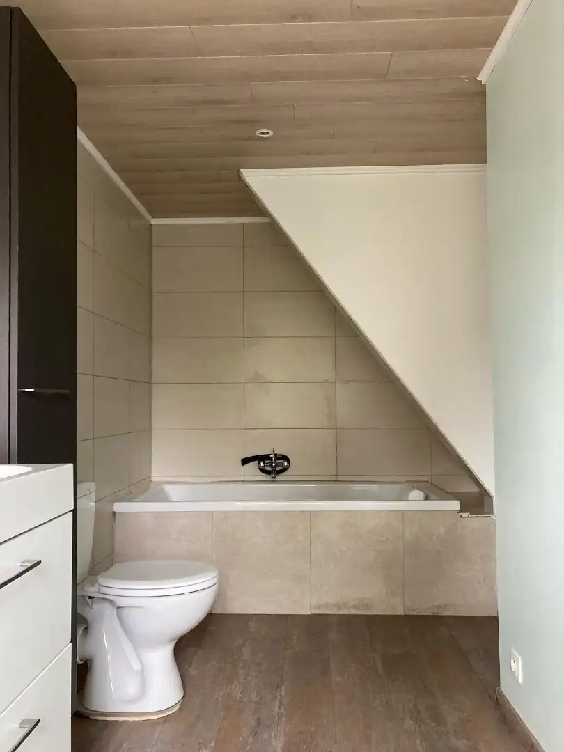 Hedendaagse woning met tuin en 3 slaapkamers op centrum-ligging. foto 10