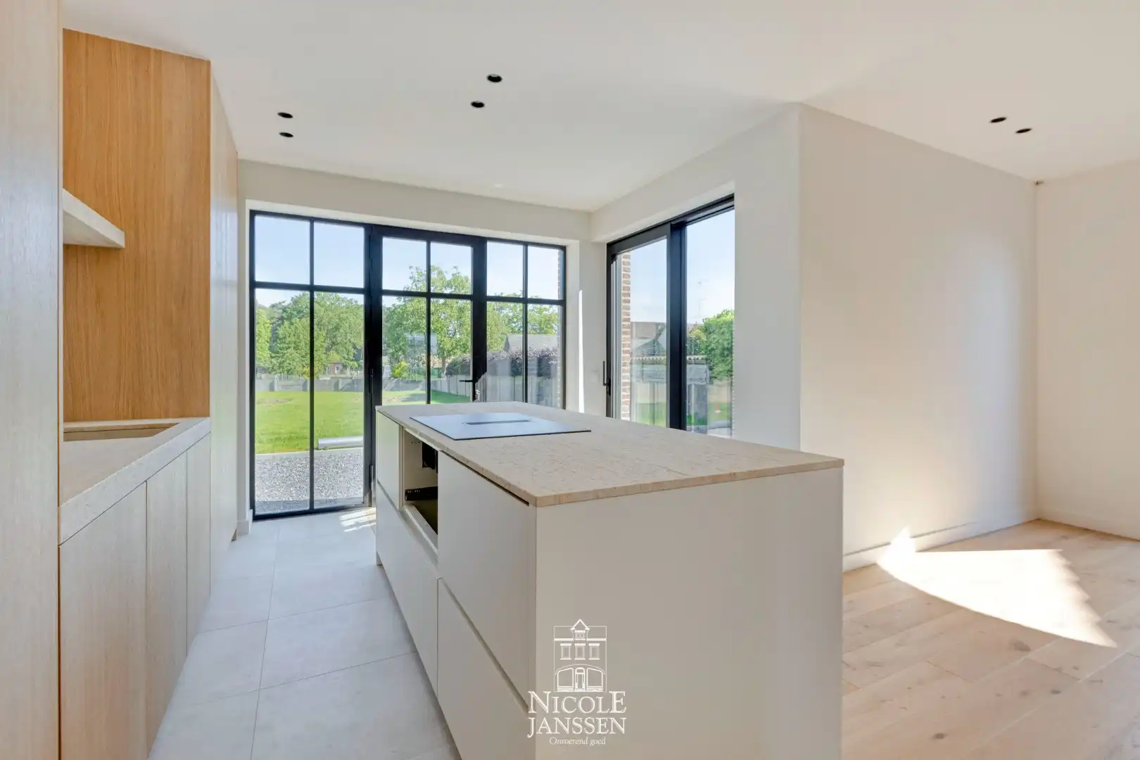 Nieuwbouwwoning van 216m² foto 12