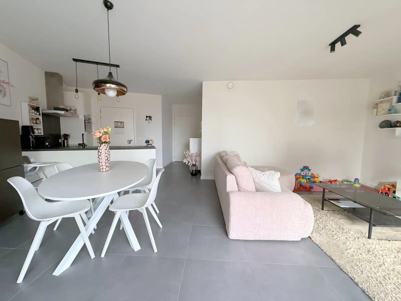 Instapklaar 2-slaapkamerappartement foto 2