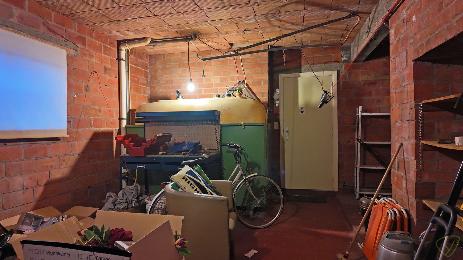 Ruime gezinswoning met grote tuin te huur in Zomergem! foto 8