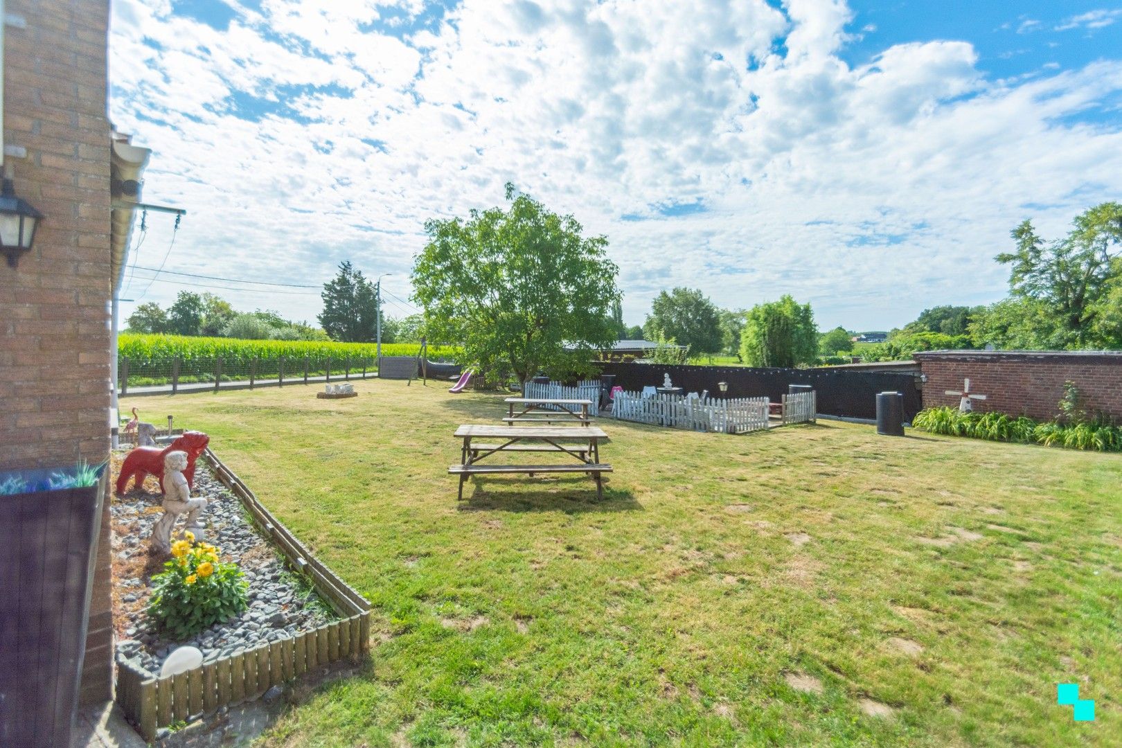 Ruime woning nabij de Makegemse bossen foto 45