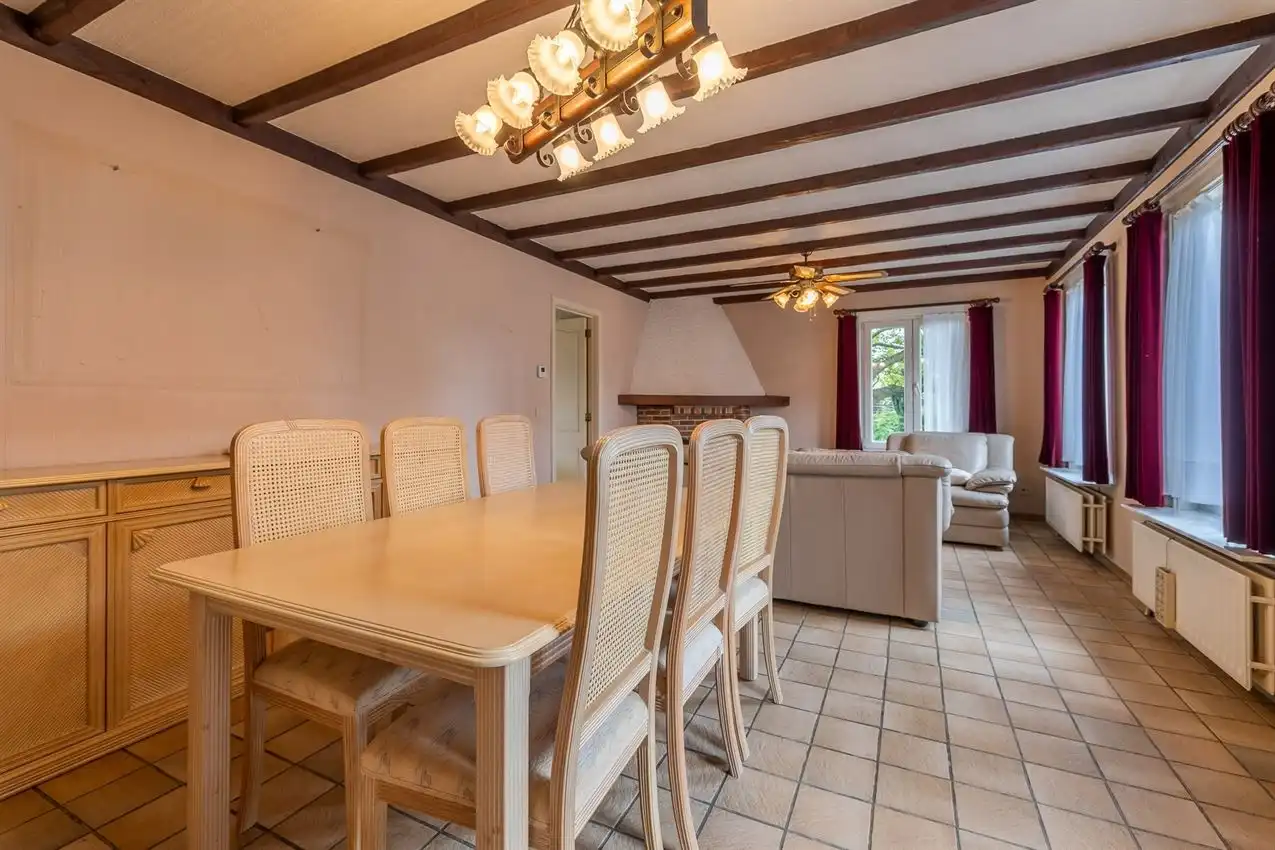 Gelijkvloers, toplocatie, prima indeling, label D, prachtige boom foto 12