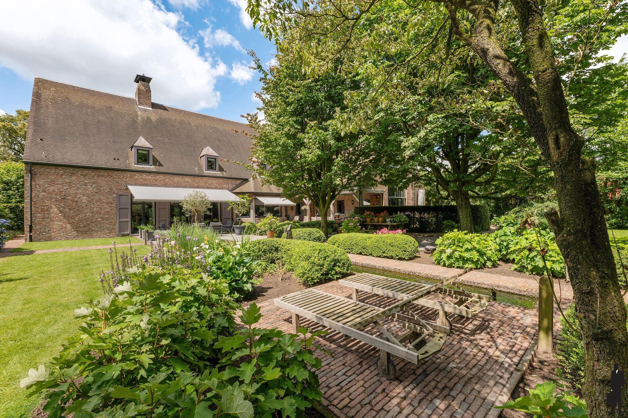 Statige villa in landelijke stijl nabij het centrum van Hoogstraten!  foto 60