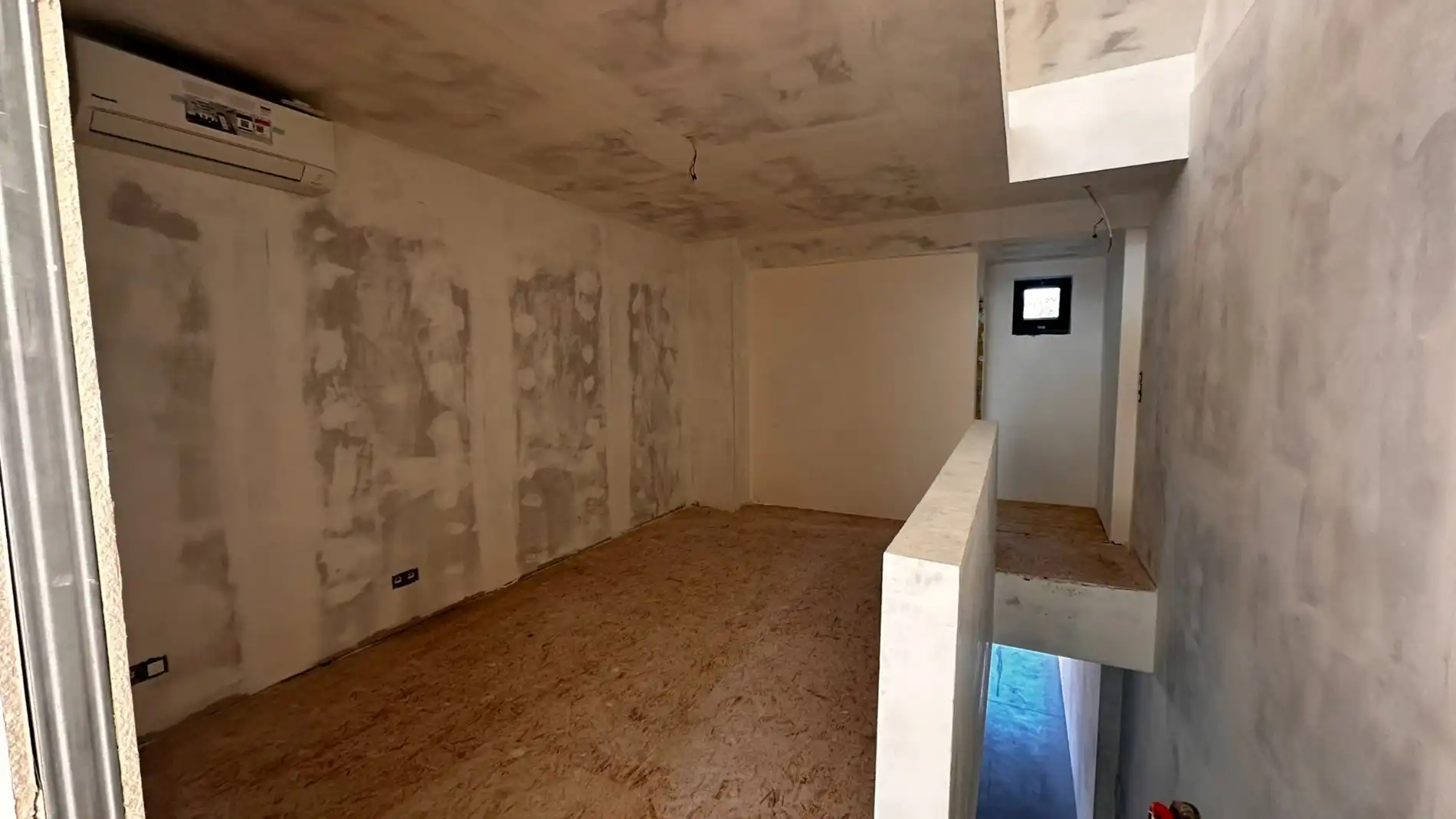 Gerenoveerde rijwoning in Lokeren, centrum. foto 22