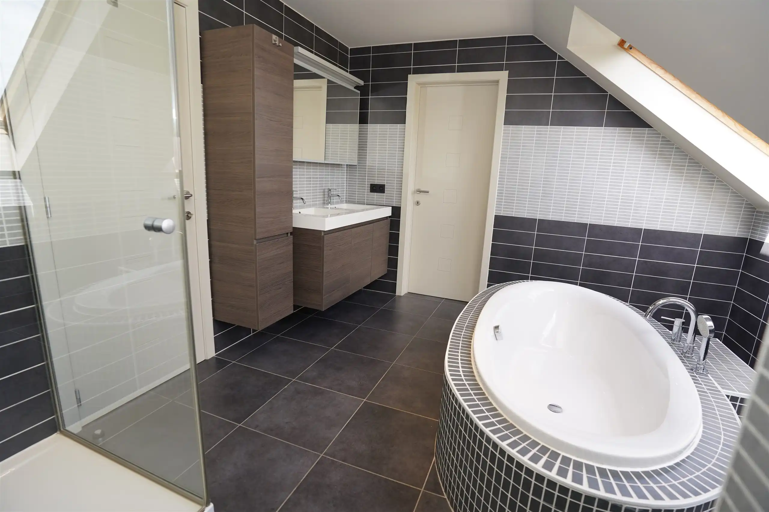 Prachtige halfopen villa met zicht op groen – ruimte, rust en comfort op 952 m² foto 22