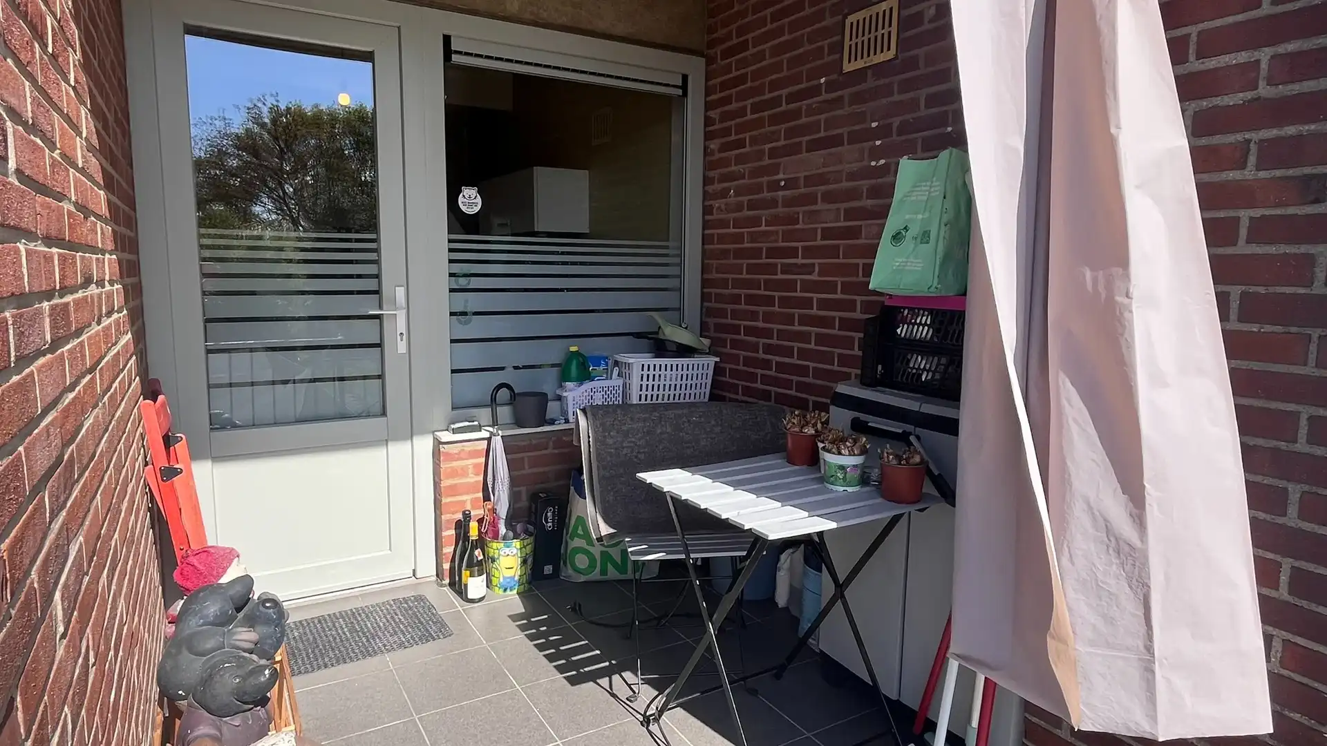 Appartement met drie slaapkamers, terras, kelderberging en garage. foto 11
