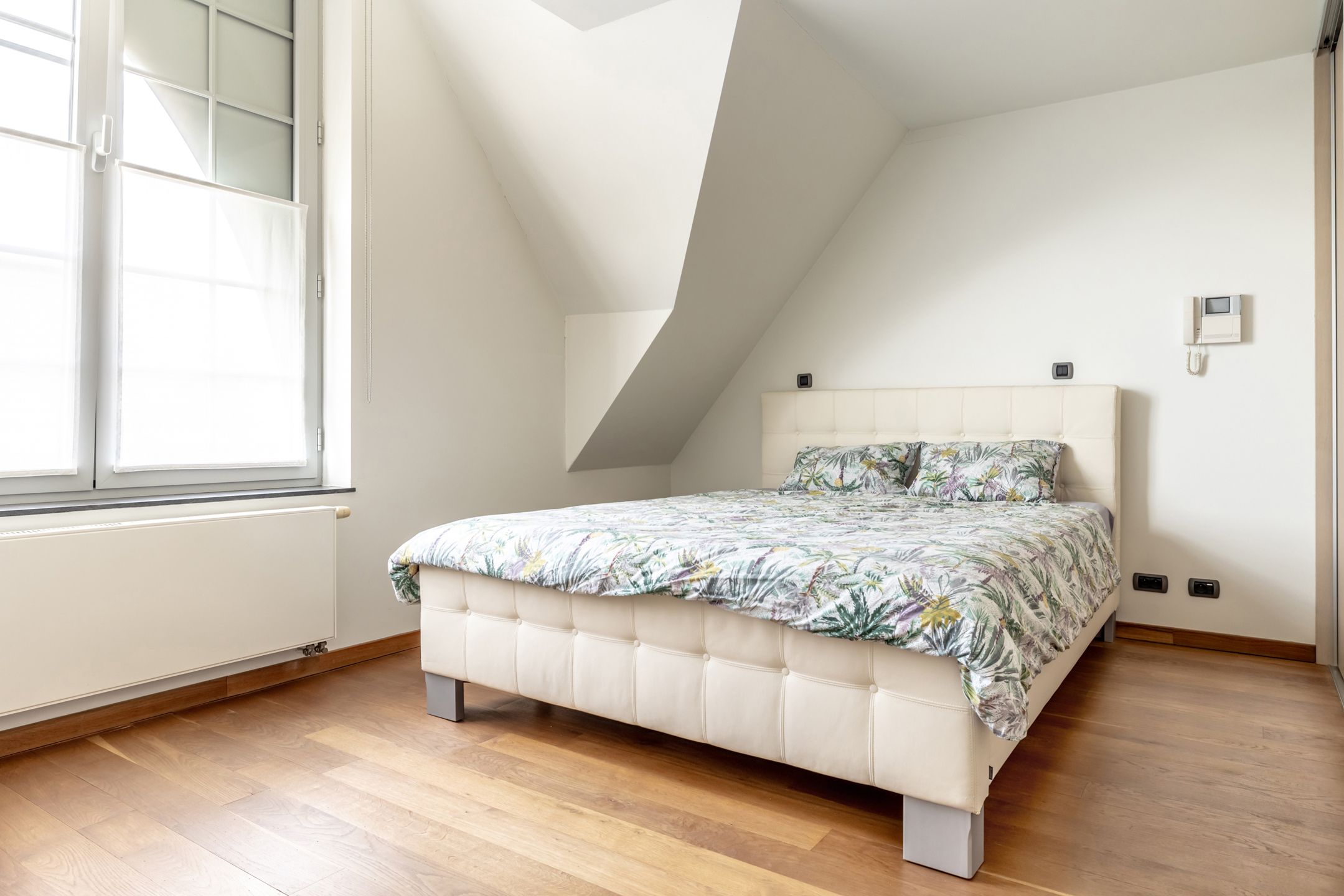 Ruim duplex-penthouse met 4 slpk, 2 (dak) terrassen en vrij uitzicht te Hoogstraten! foto 19