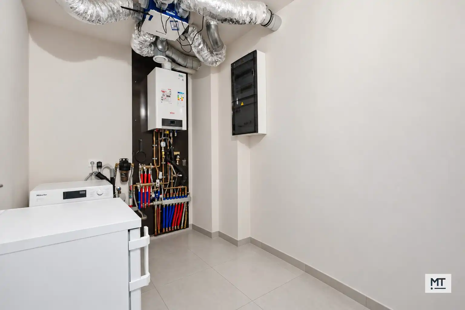 Recent appartement met garage te koop in Zonnebeke foto 13