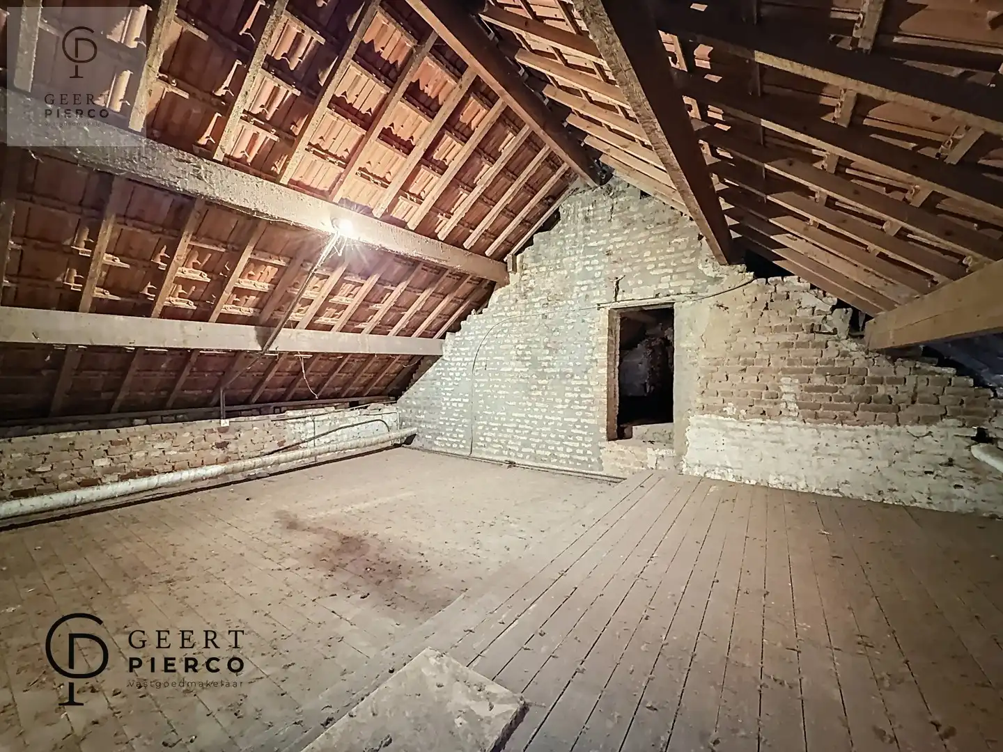 Charmante woning met schuur foto 26