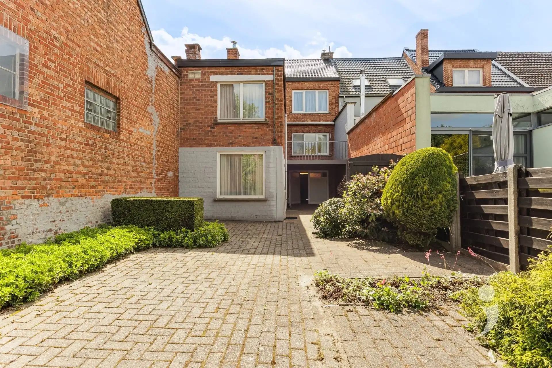 Ruime stadswoning met uitzonderlijke tuin van + 13 are foto 23