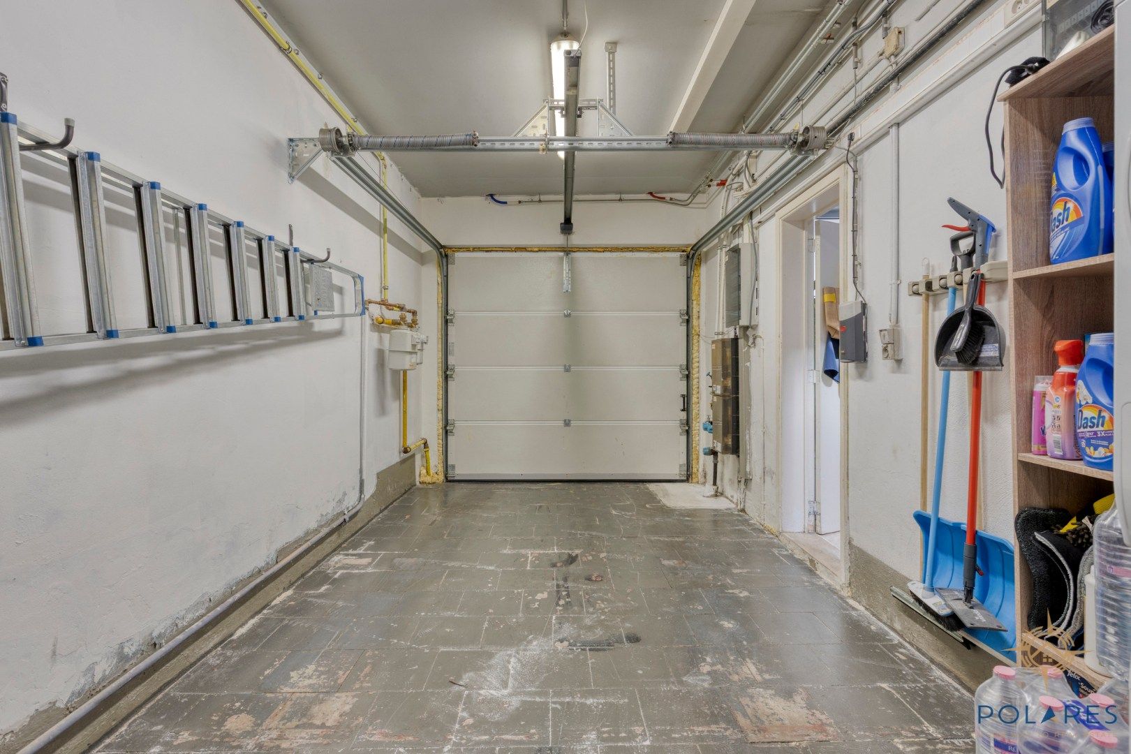 Goed onderhouden opbrengsteigendom met 2 appartementen en garage. foto 14