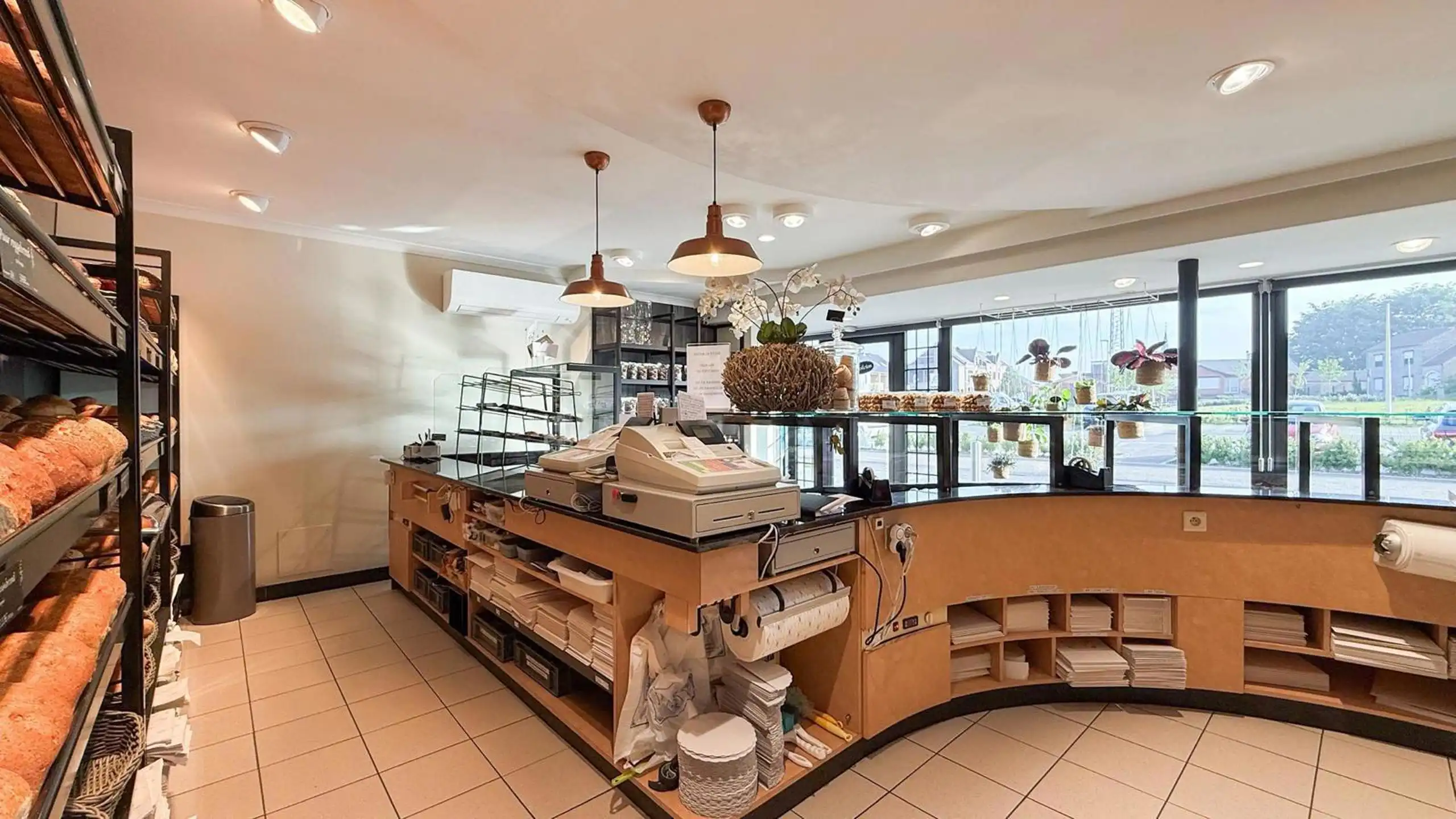 Instapklare bakkerij met woonst in het centrum van Zolder! foto 8