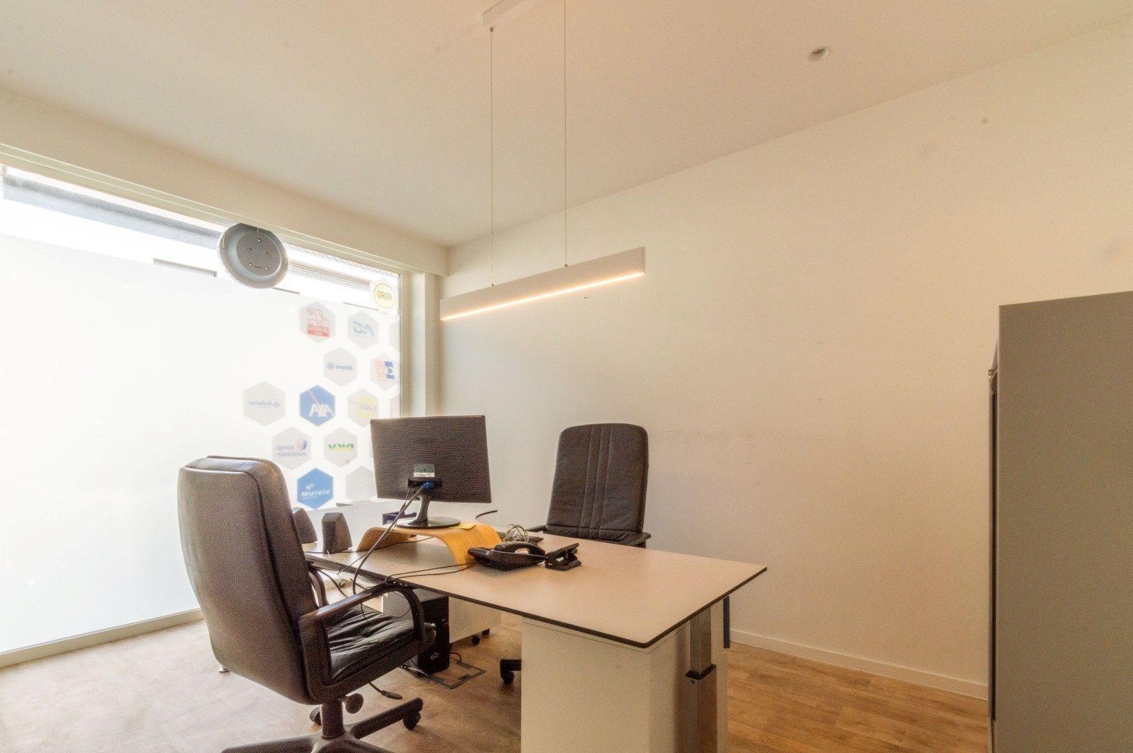 Ruime woning + kantoor te renoveren met 4 slaapkamers ! foto 6