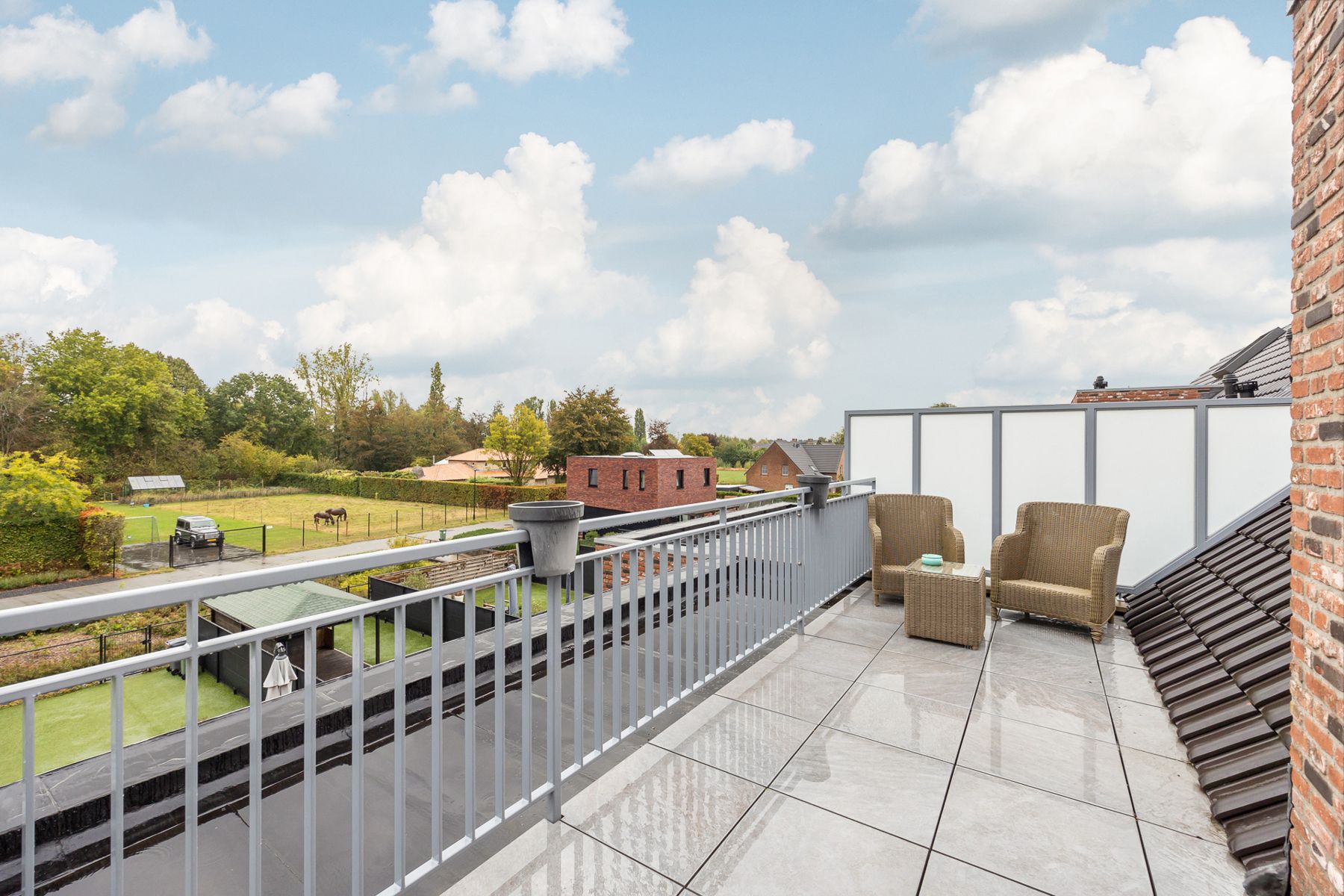 Ruim duplex-appartement (144m²) met 3 slaapkamers, 2 badkamers, 2 terrassen, zolderberging en autostaanplaats. foto 18