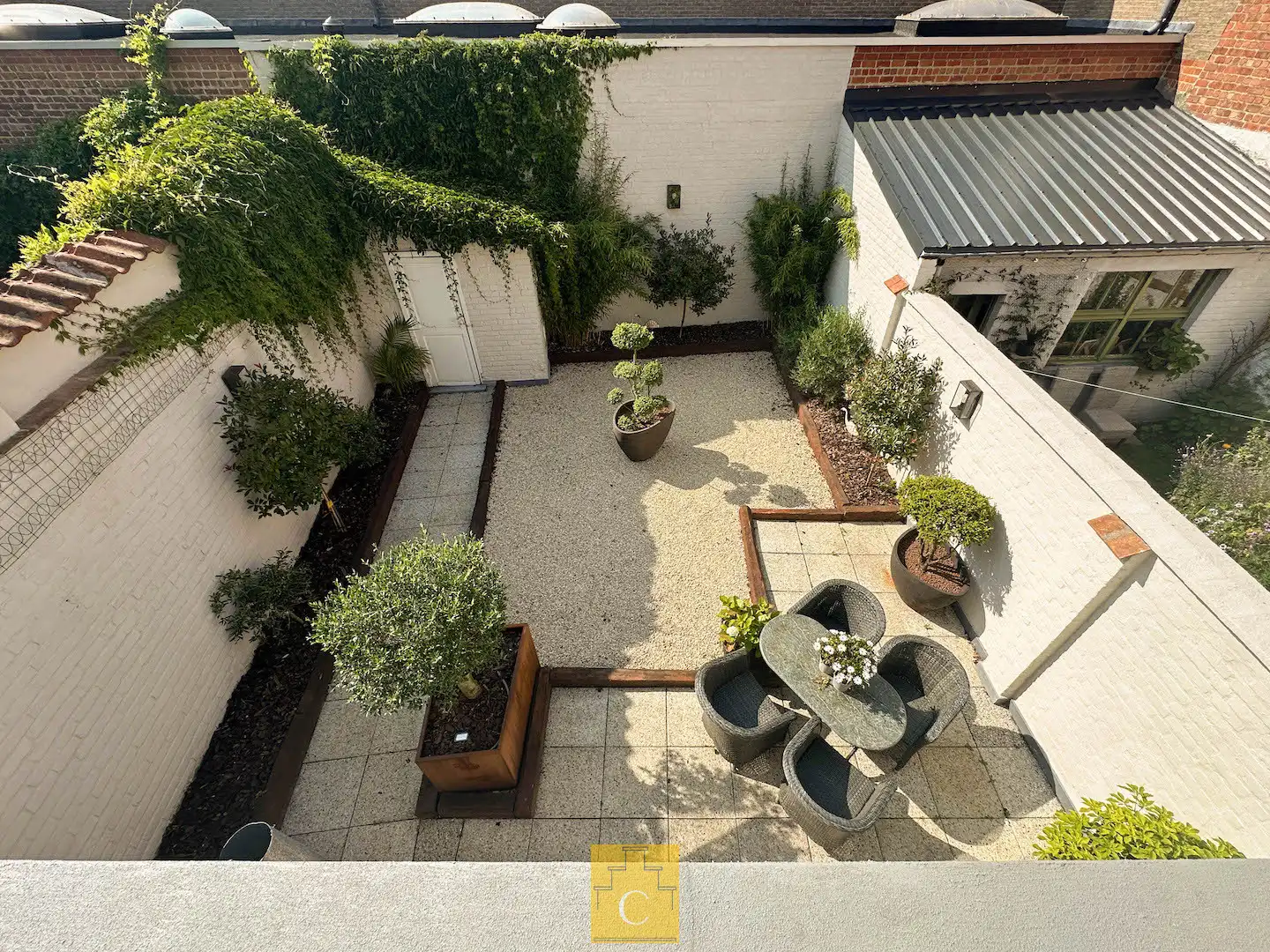 perfect gelegen pas gerenoveerde stadswoning - 340 m2 vloeroppervlakte - met garage, tuin en extra terras op het verdiep foto 25