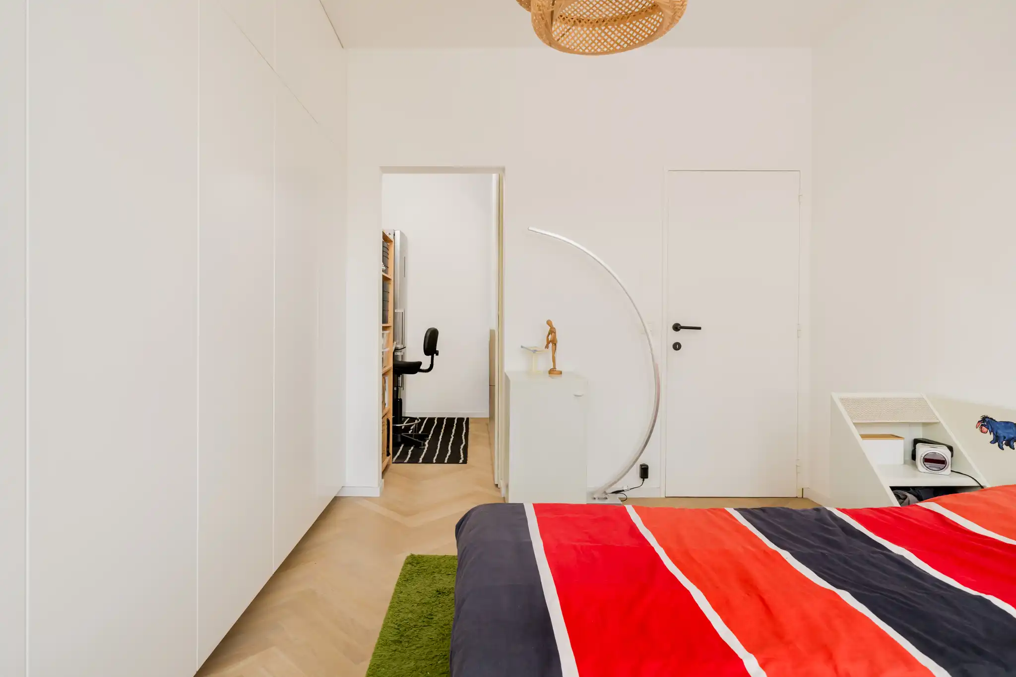 Prachtig gerenoveerd 2-slp appartement + bureel/dressing, terras én garage  foto 12
