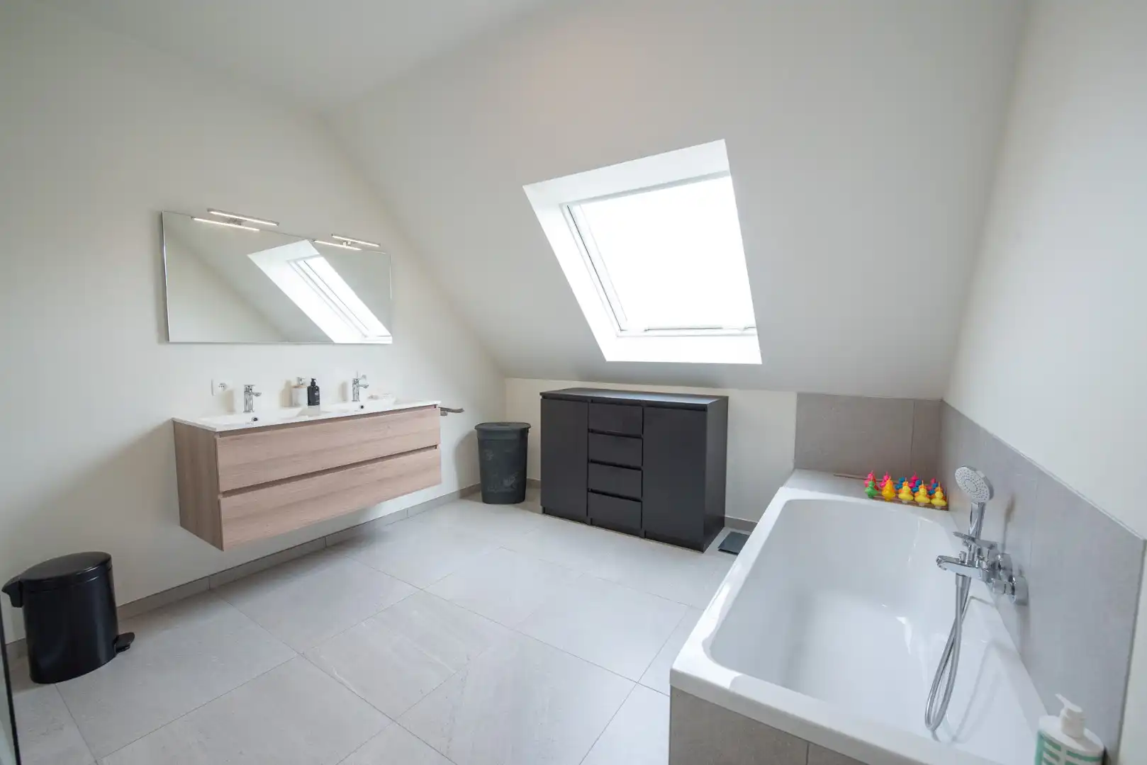 ENERGIEZUINIGE woning te huur in Olsene met 3 slaapkamers en garage foto 11