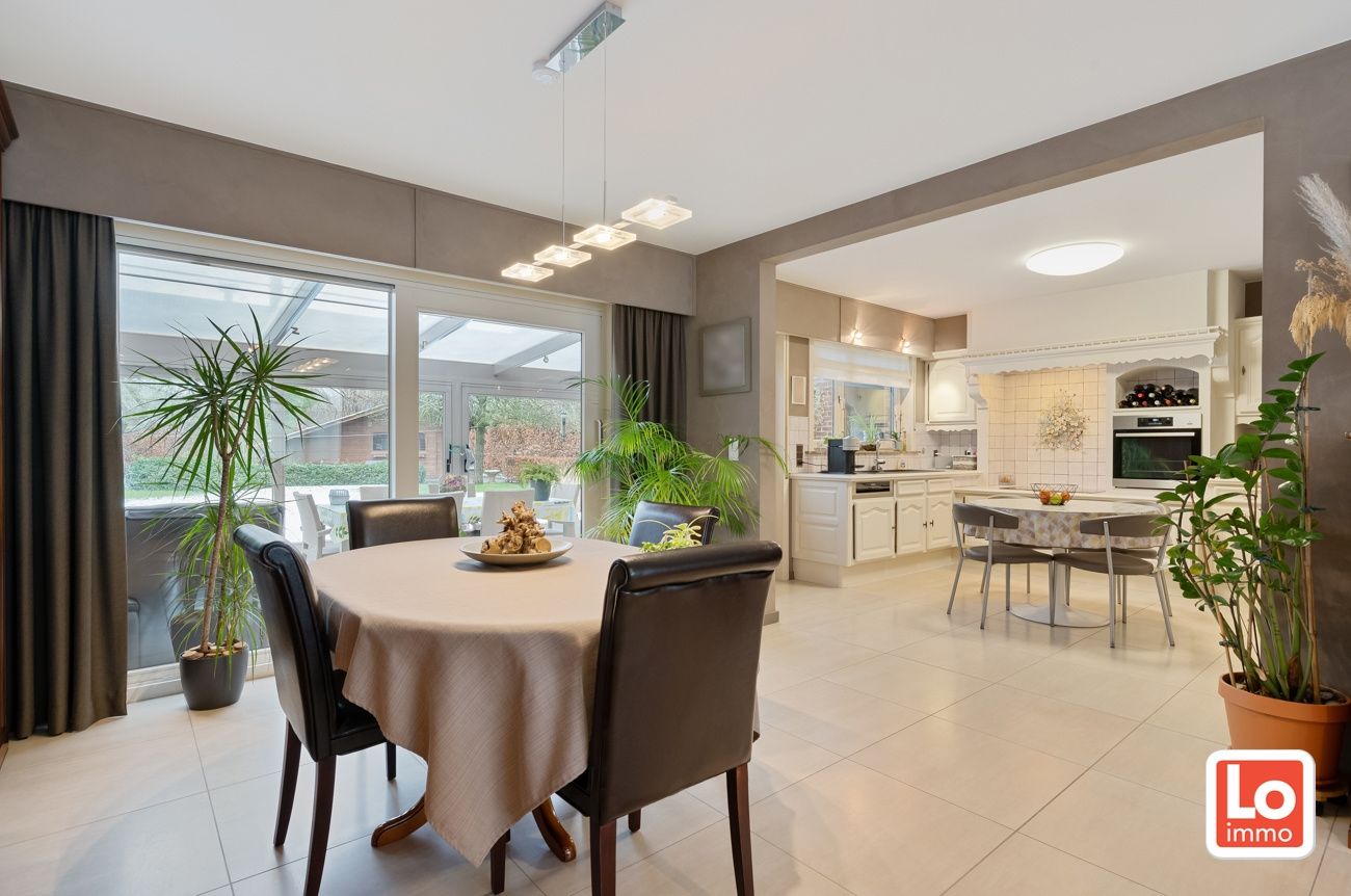 VERKOCHT! Charmante alleenstaande woning met grote tuin te Sint-Amandsberg! foto 7