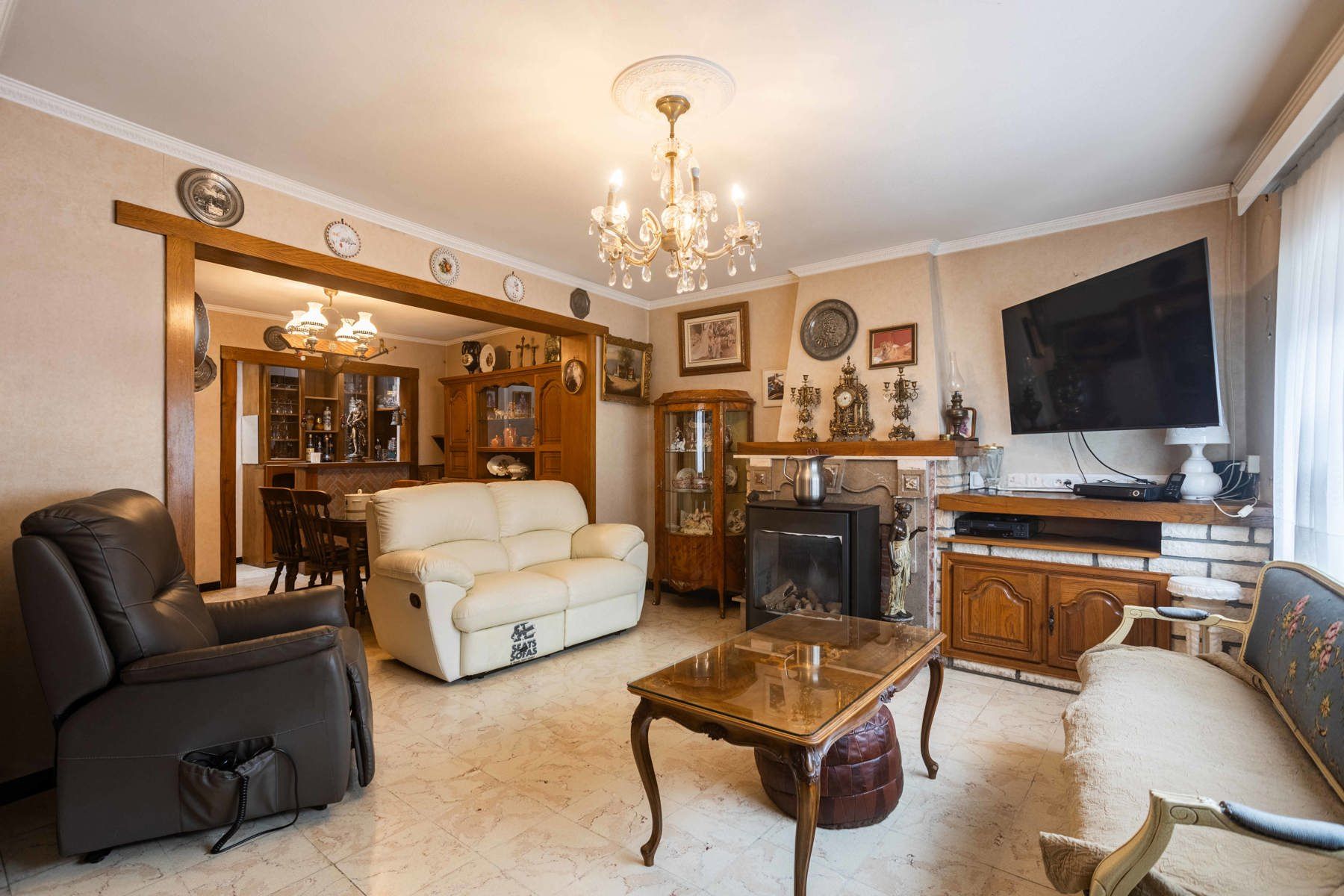 OP TE FRISSEN APPARTEMENT MET COMBINATIE VR WERK - WONEN foto 5