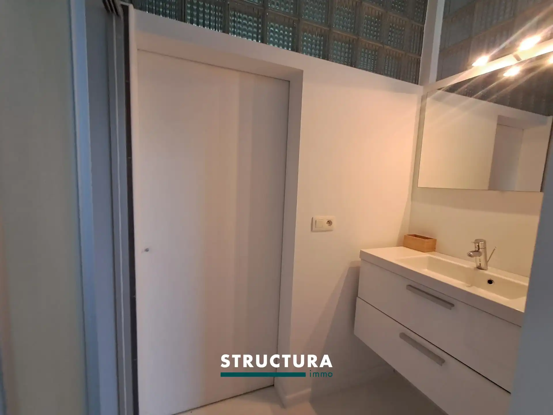 Karaktervolle loft met 3 slaapkamers in hartje Merchtem foto 12