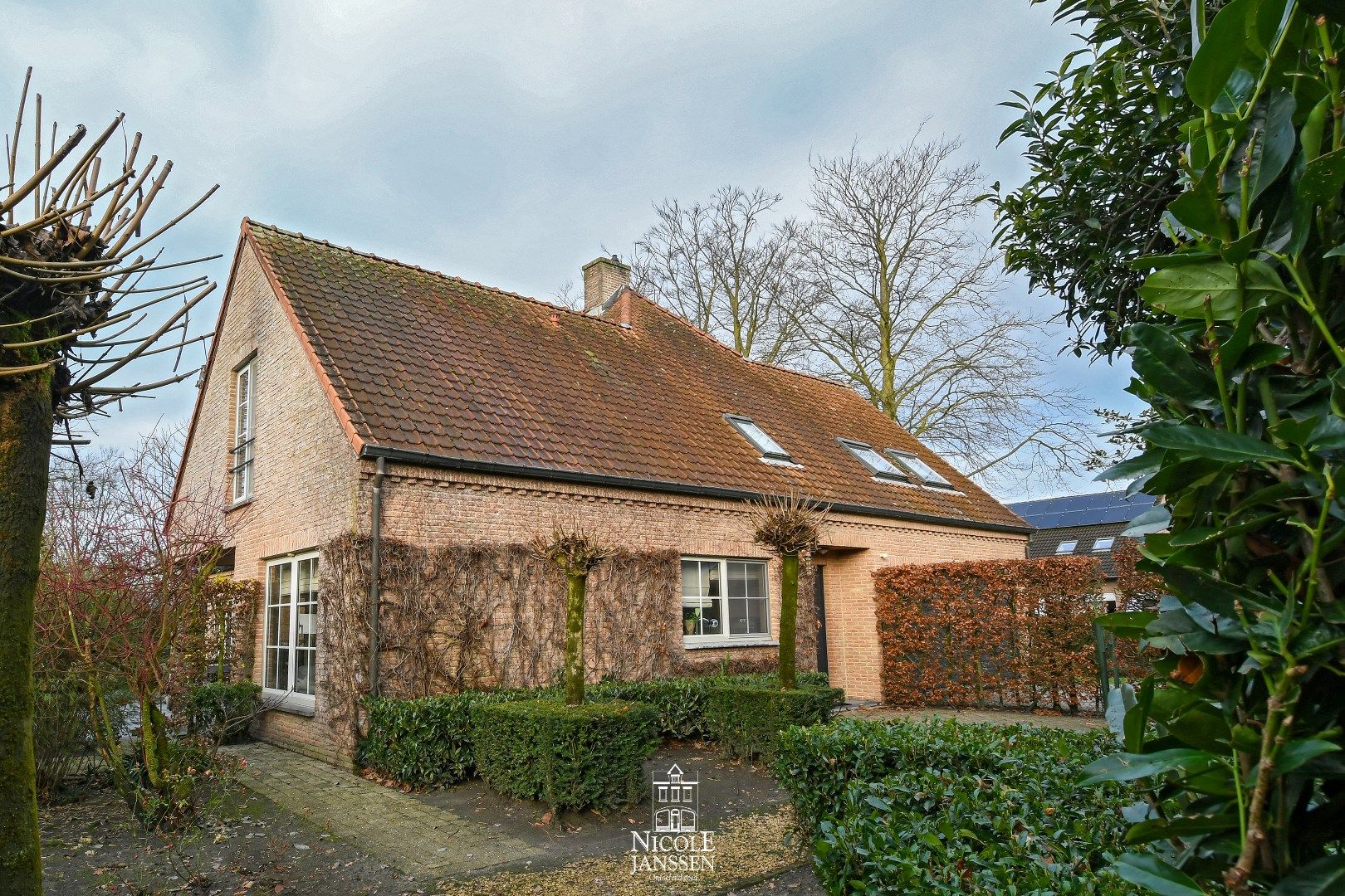 Ruime villa in landelijke stijl met zwembad foto 31