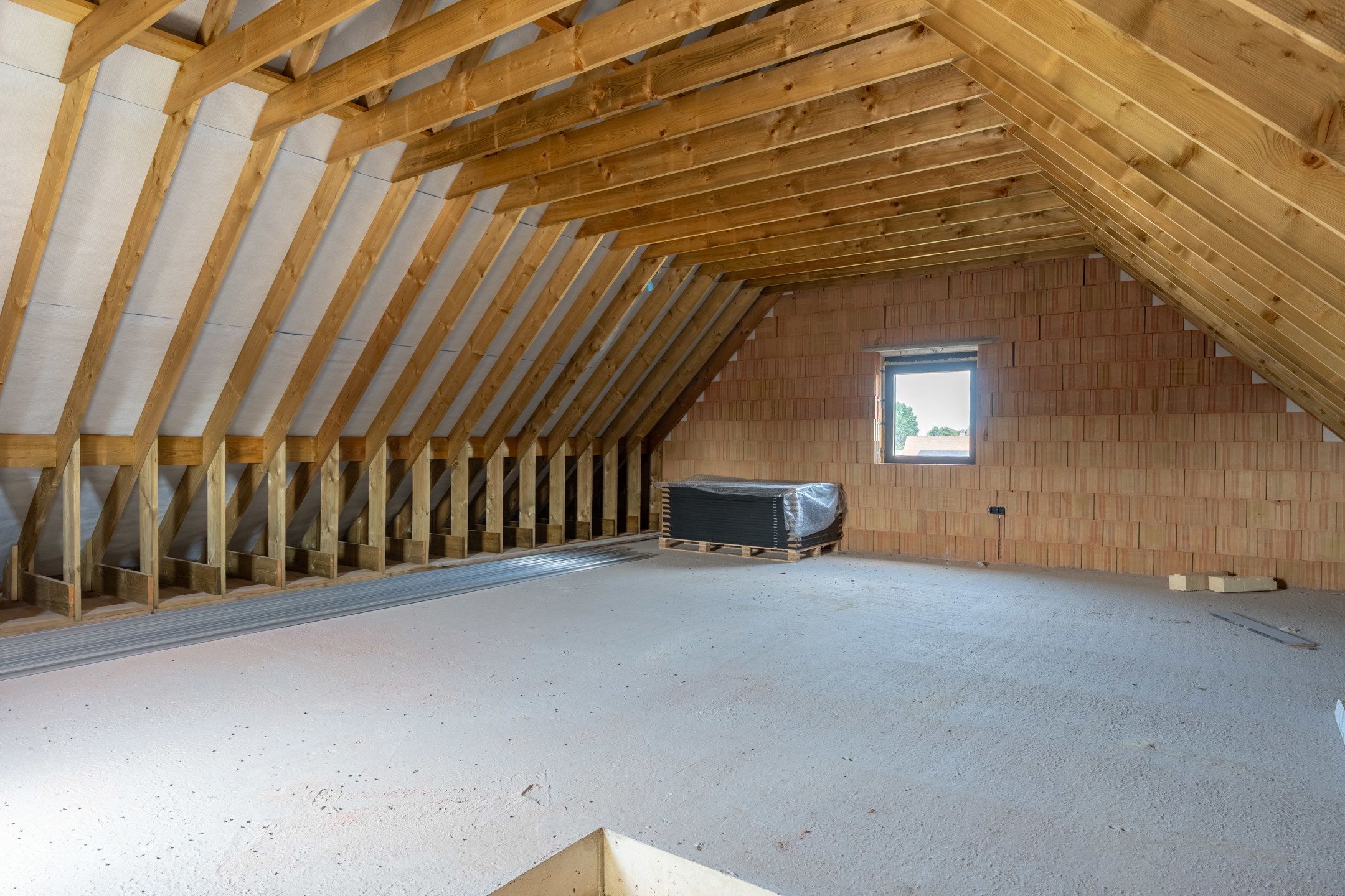 Verder af te werken woning met o.a. 4 slaapkamers, inpandige garage, ... foto 18