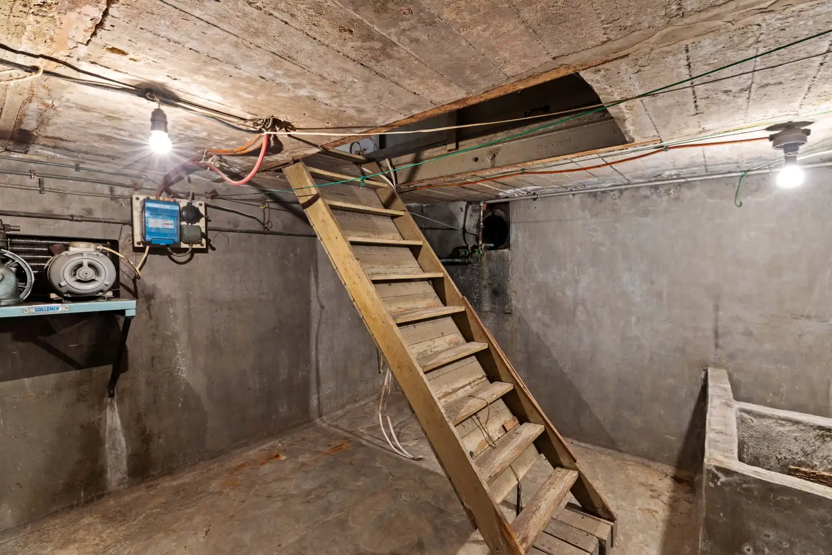 Te renoveren woning foto 19