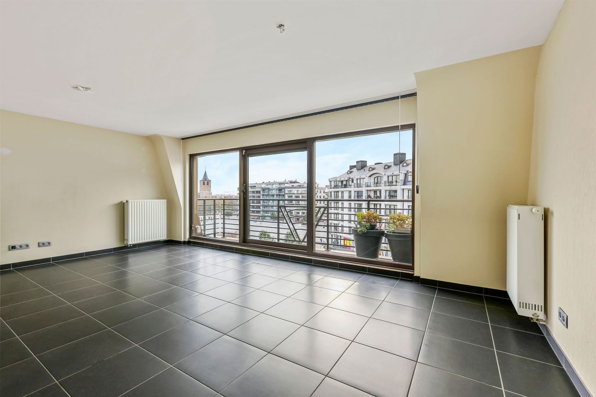 CENTRALE LIGGING / ZONNIG foto 3