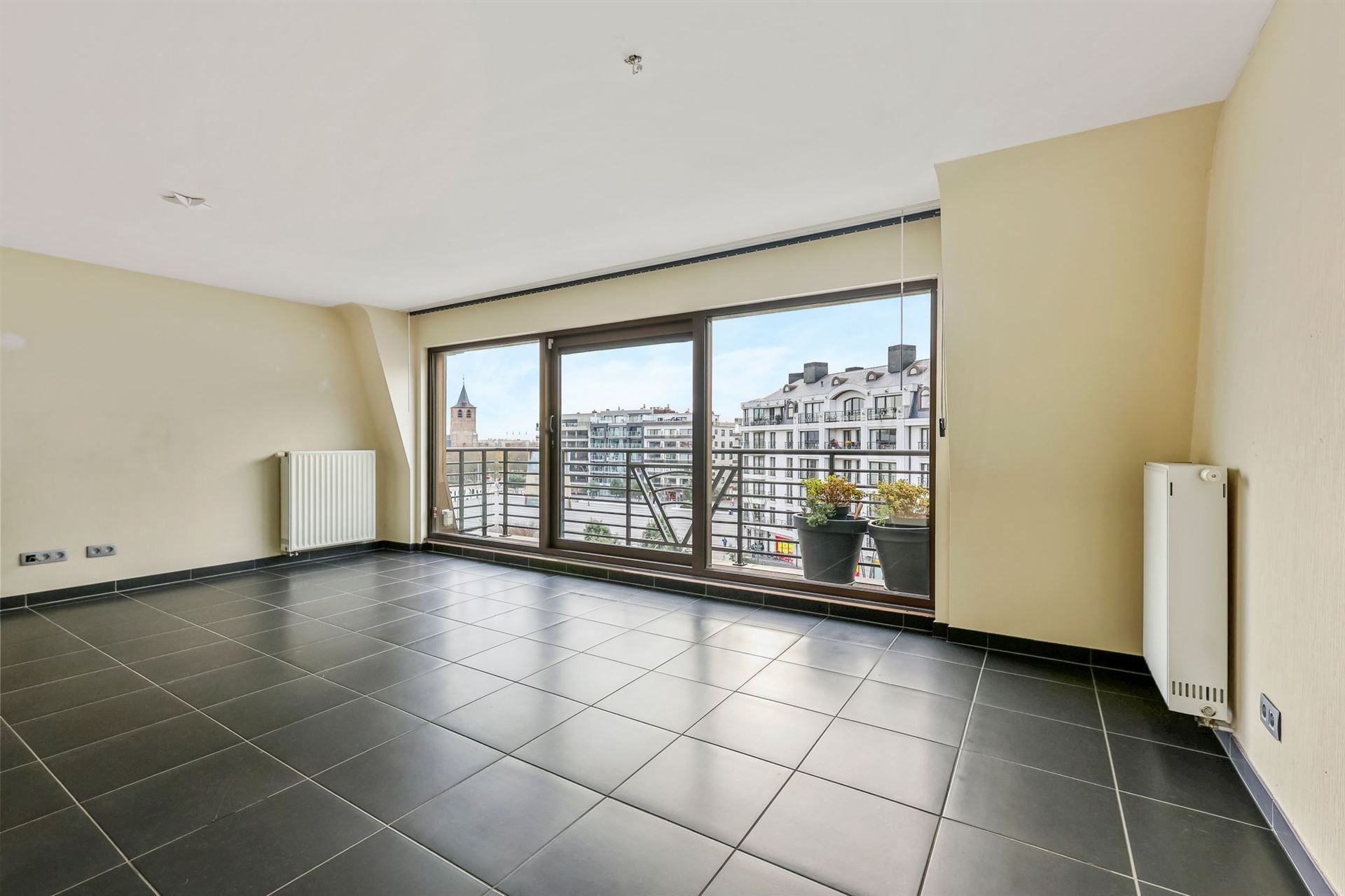 CENTRALE LIGGING / ZONNIG foto 3