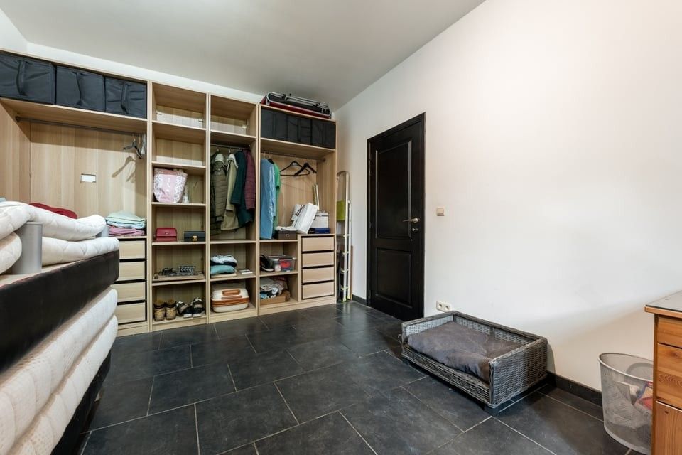 INSTAPKLAAR APPARTEMENT MET 2 SLKS, 2 AUTOSTAANPLAATSEN EN GEMEENSCHAPPELJKE TUIN OP TOPLOCATIE foto 25