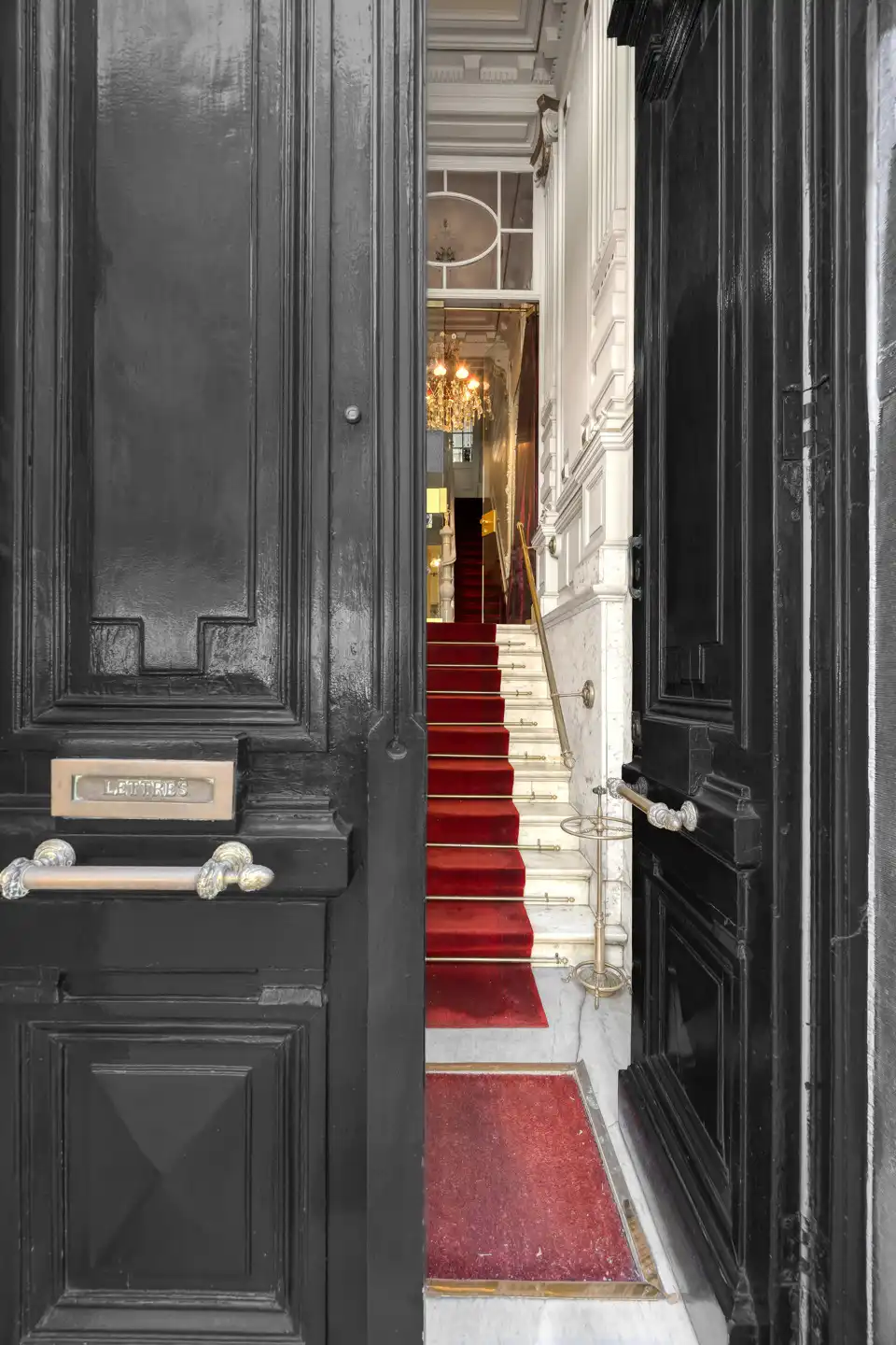 Historische grandeur met uitzonderlijk woonpotentieel foto 4