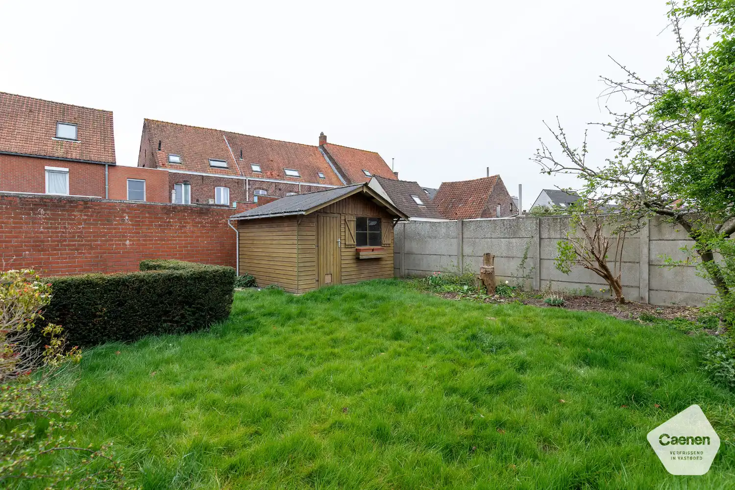 Charmante halfopen woning met tuin en garage in het centrum van Ruddervoorde. foto 17