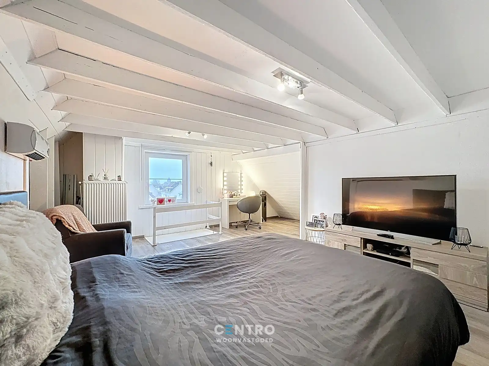 RUIME supergezellige gezinswoning met  4 slpks, garage én ZUIDger. tuin! foto 16