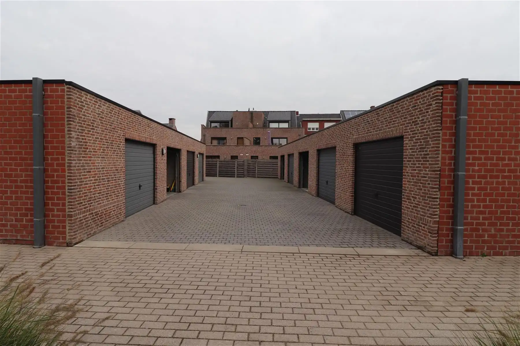 Een studio op de tweede verdieping rechts - met terras en garage foto 14