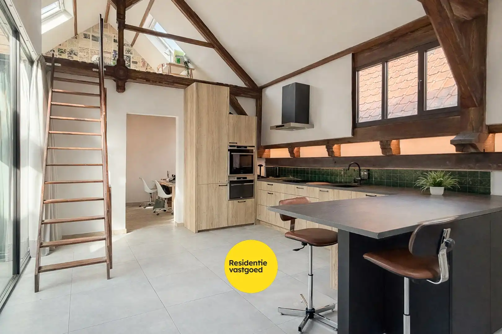 Unieke woning in voormalige borstelfabriek - karakter en comfort in perfecte harmonie! foto 8