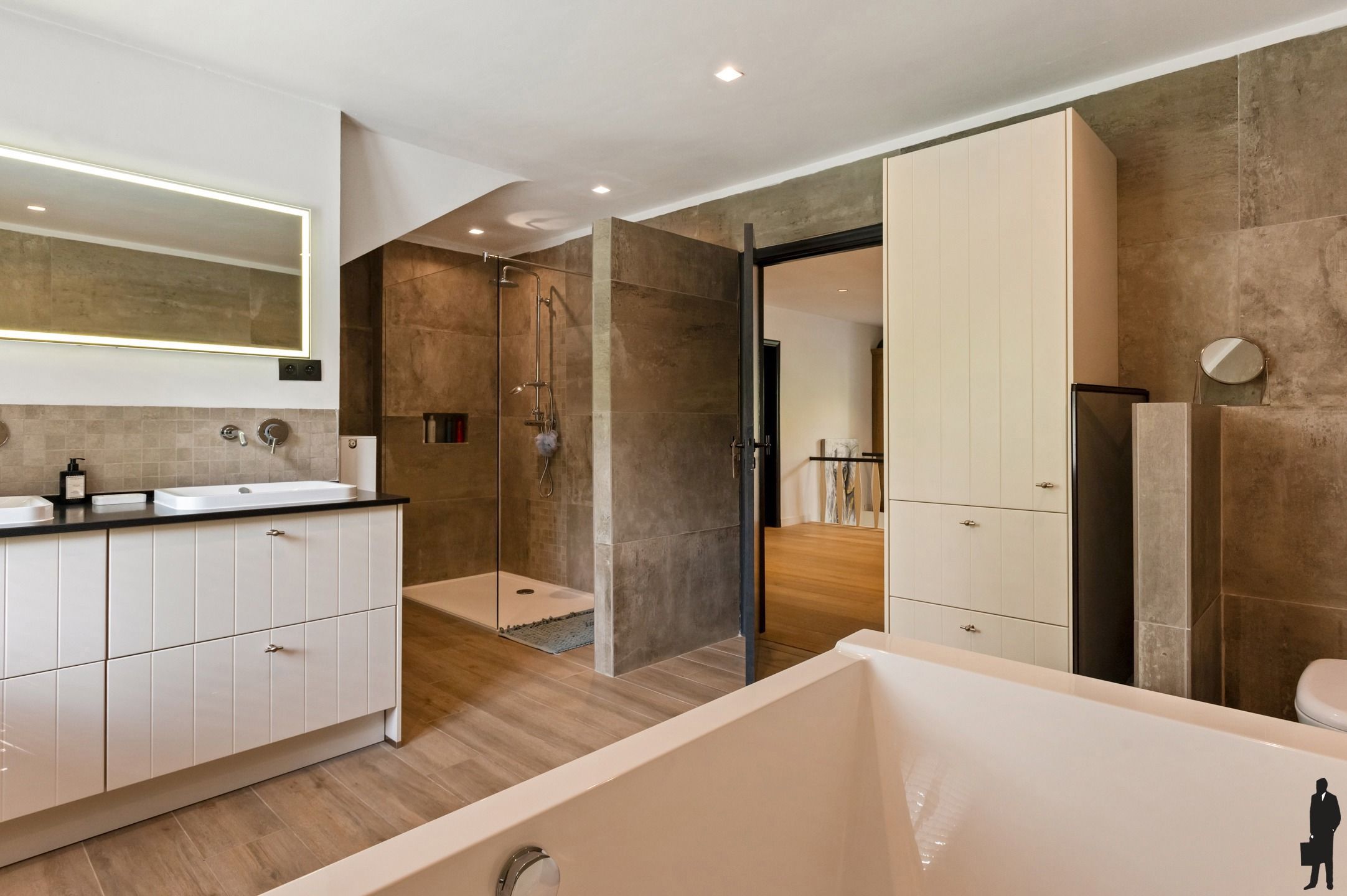 Stijlvolle gezinswoning op perceel van 2.165 m² in residentiële wijk Den Drijhoek foto 21