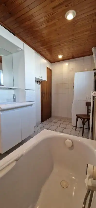 Ruime BUNGALOW open bebouwing,  met 2 slaapkamers, grote zolder, mooie tuin en aparte garage op 9 are 97 ca. foto 25