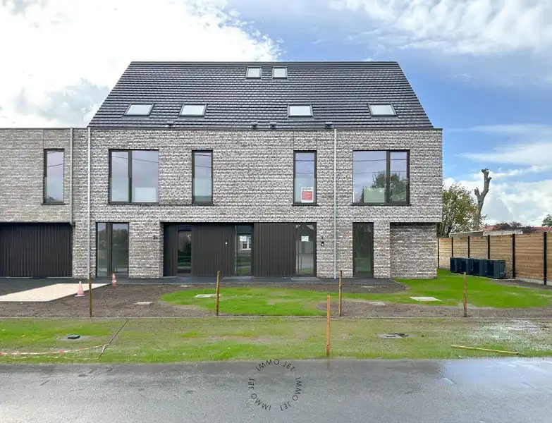 Prachtig gelegen nieuwbouw duplexappartement met drie slaapkamers, groot terras en autostaanplaats foto 2