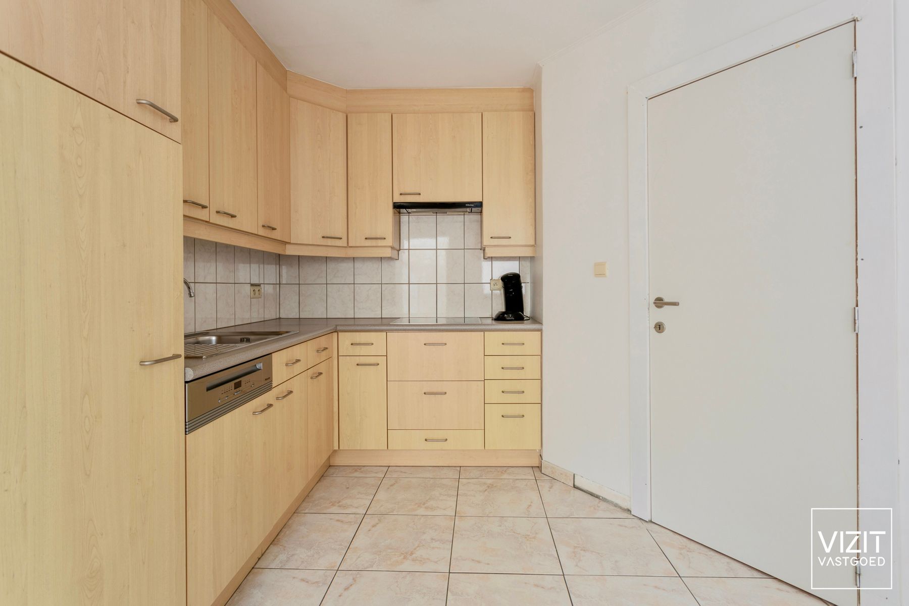 Gelijkvloers appartement met ruime koer te centrum Ninove foto 9