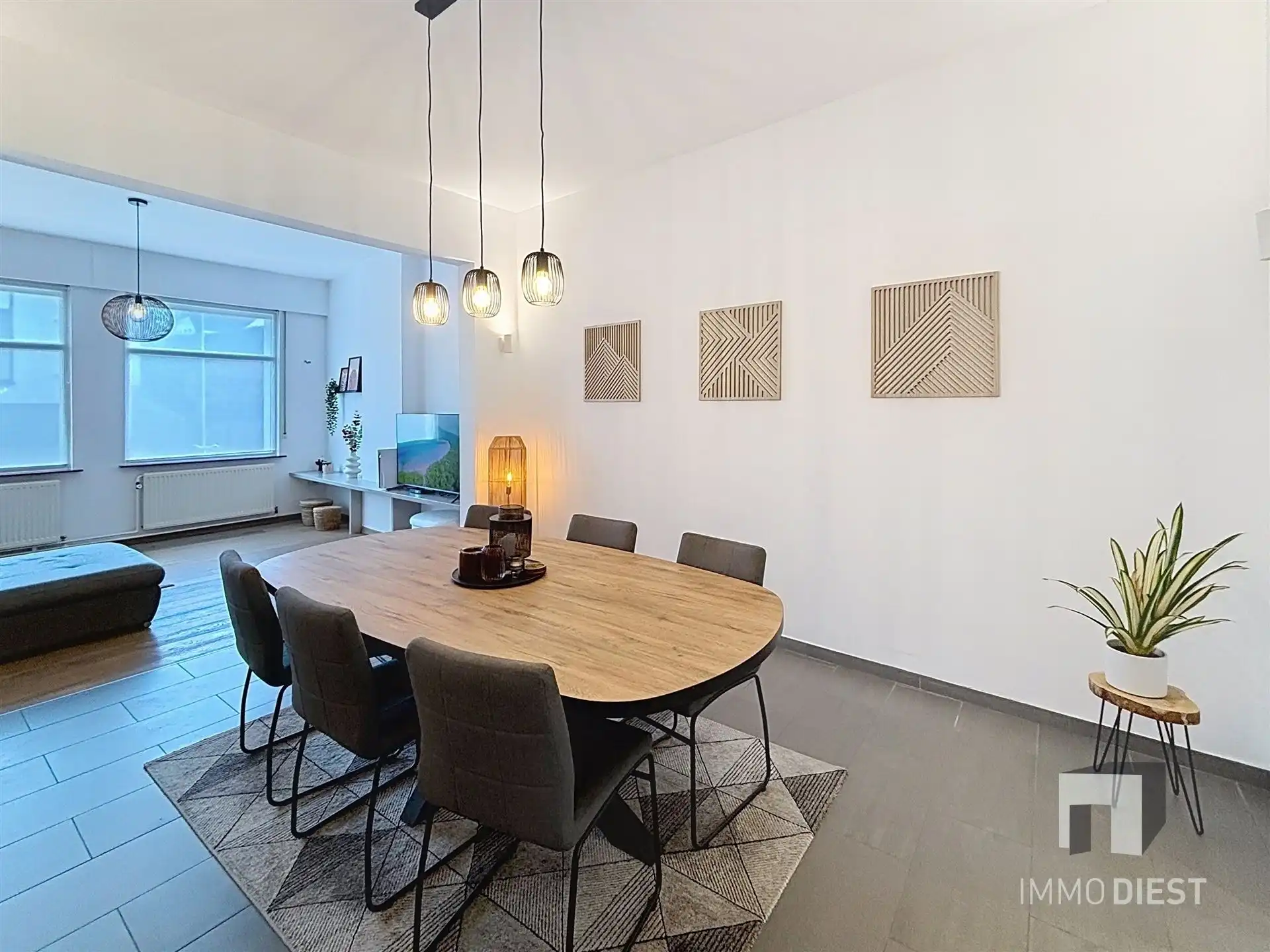 Trendy gerenoveerde woning met 3 slaapkamers foto 6