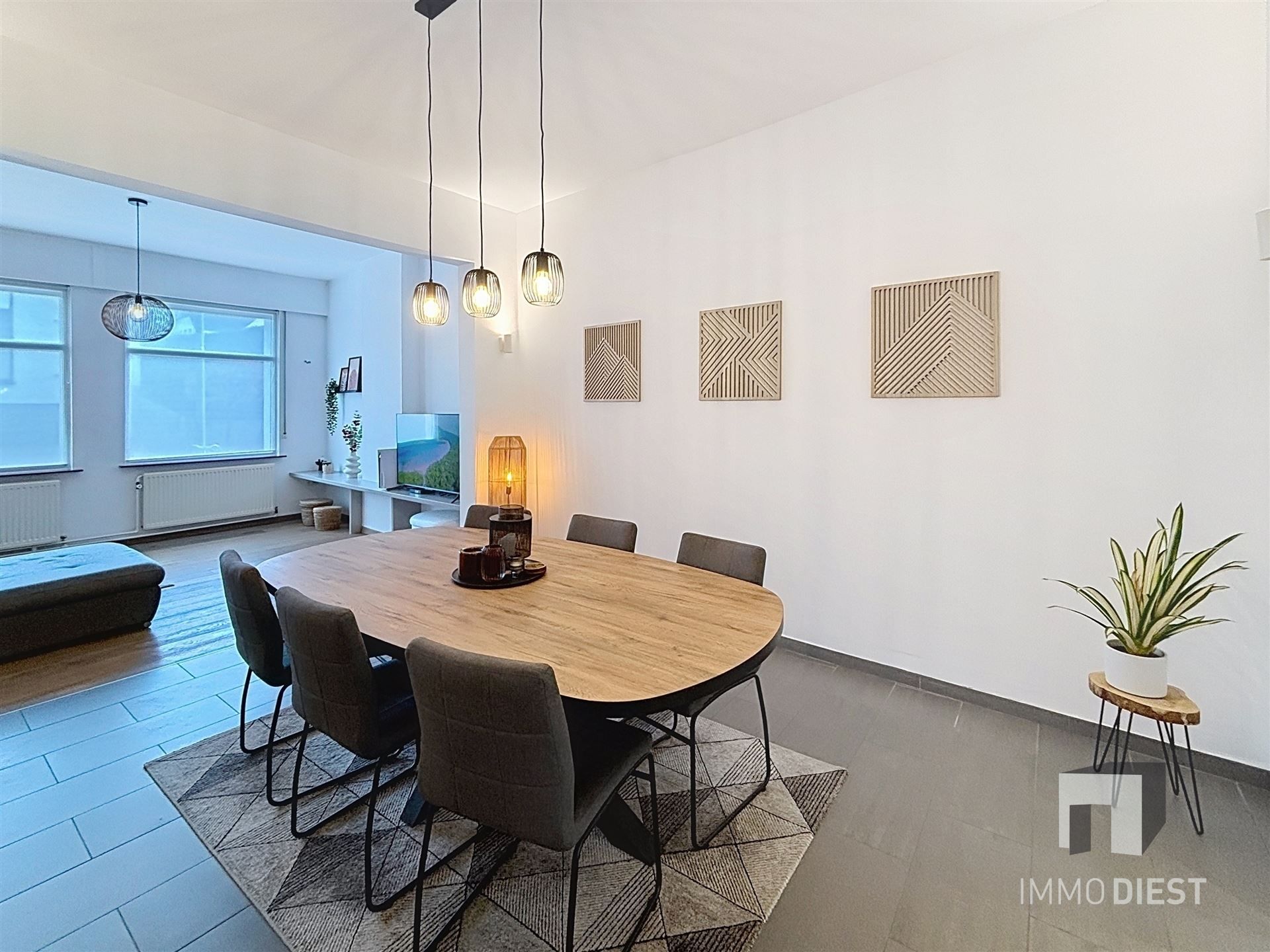 Trendy gerenoveerde woning met 3 slaapkamers foto 6