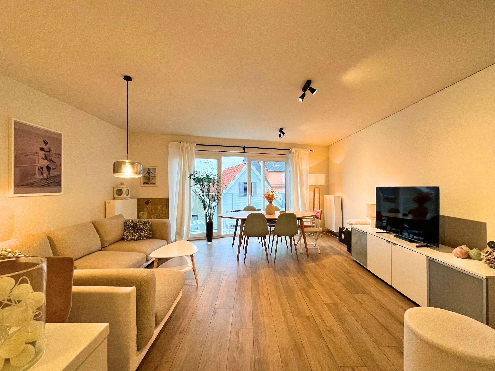 Leuk vernieuwd appartement met 2 slaapkamers te Knokke  foto 4