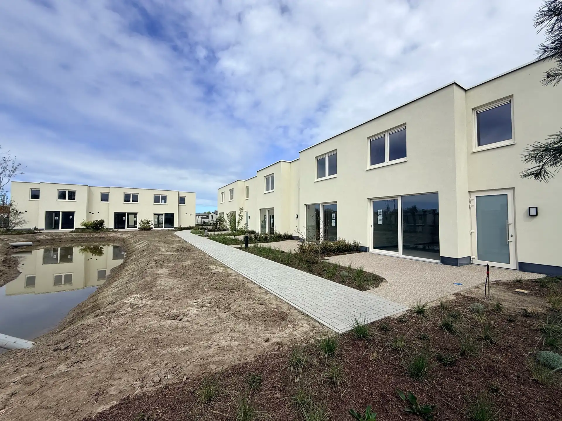 Instapklare vakantiewoningen, eigen gebruik of investering! foto 3