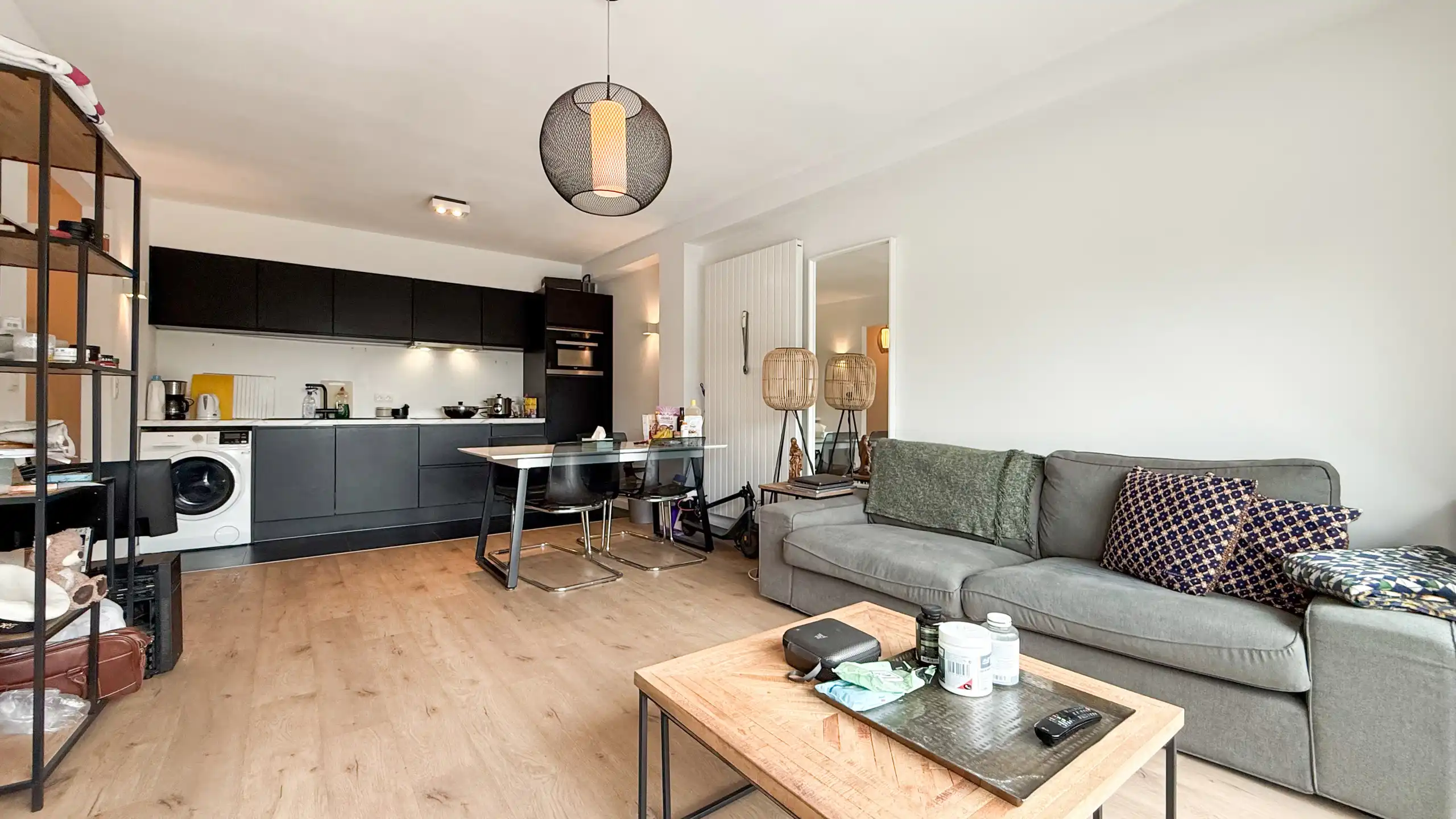 Residentieel modern appartement met ondergronde parking! foto {{pictureIndex}}