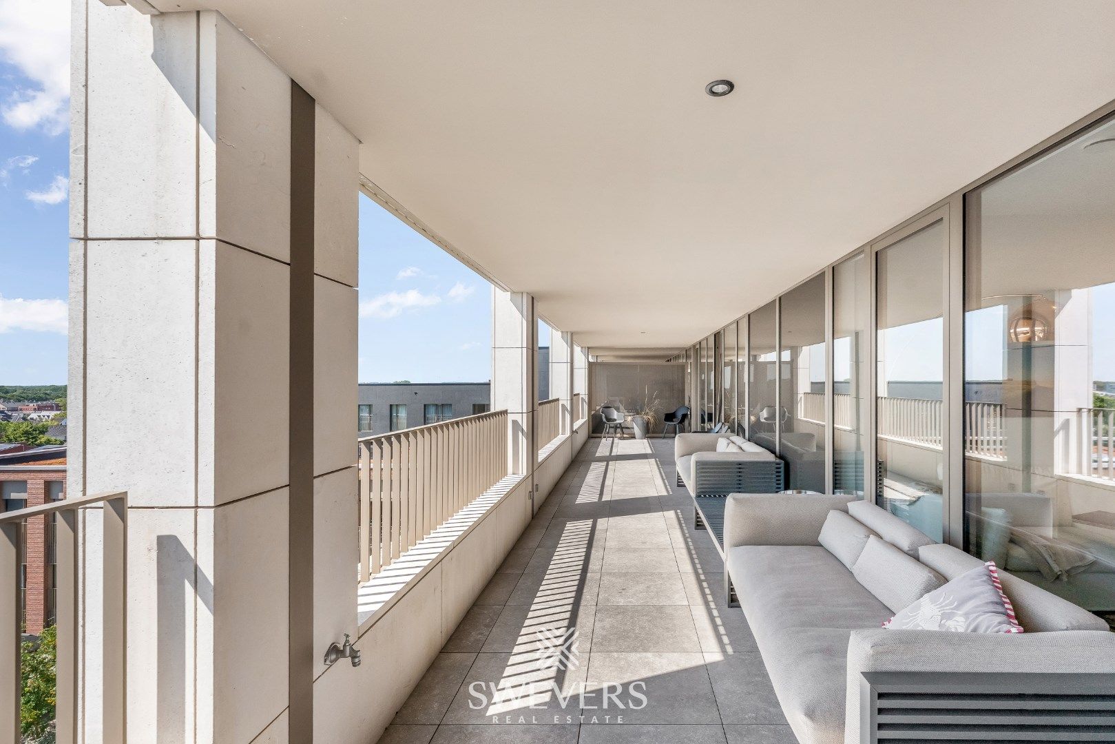 Luxueus instapklaar appartement met twee terrassen én parkeergarage in Quartier Blue foto 17