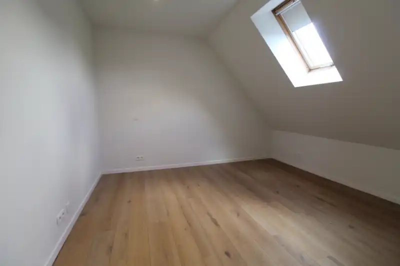 Gerenoveerde woning met drie/vier slaapkamers te Kachtem foto 13