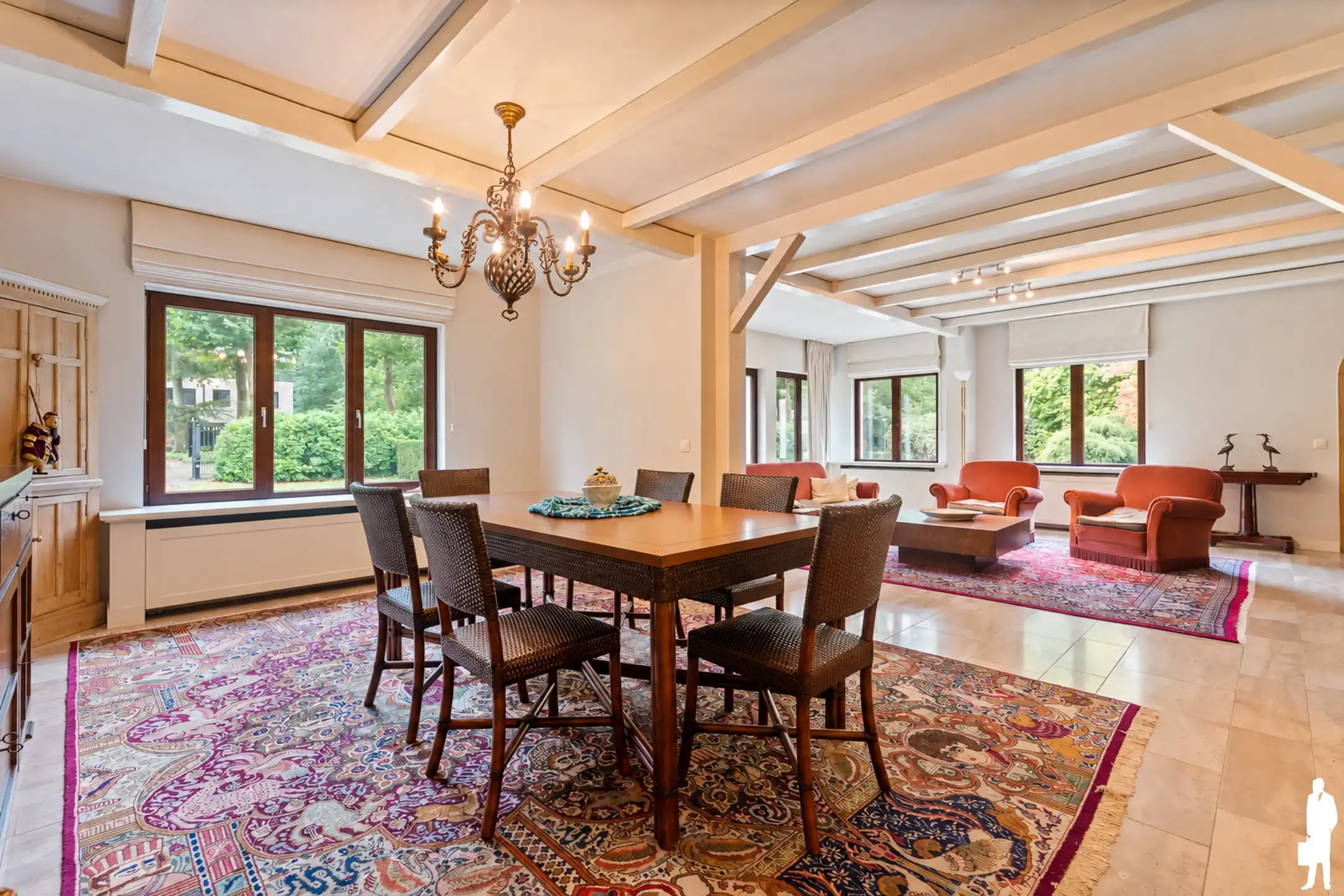 Verrassend ruime villa op prachtig perceel van ca. 4.175 m² foto 11