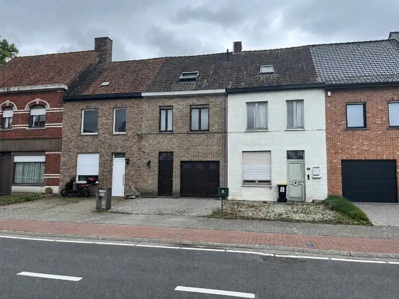 Woning met 3 slaapkamers en tuin foto {{pictureIndex}}