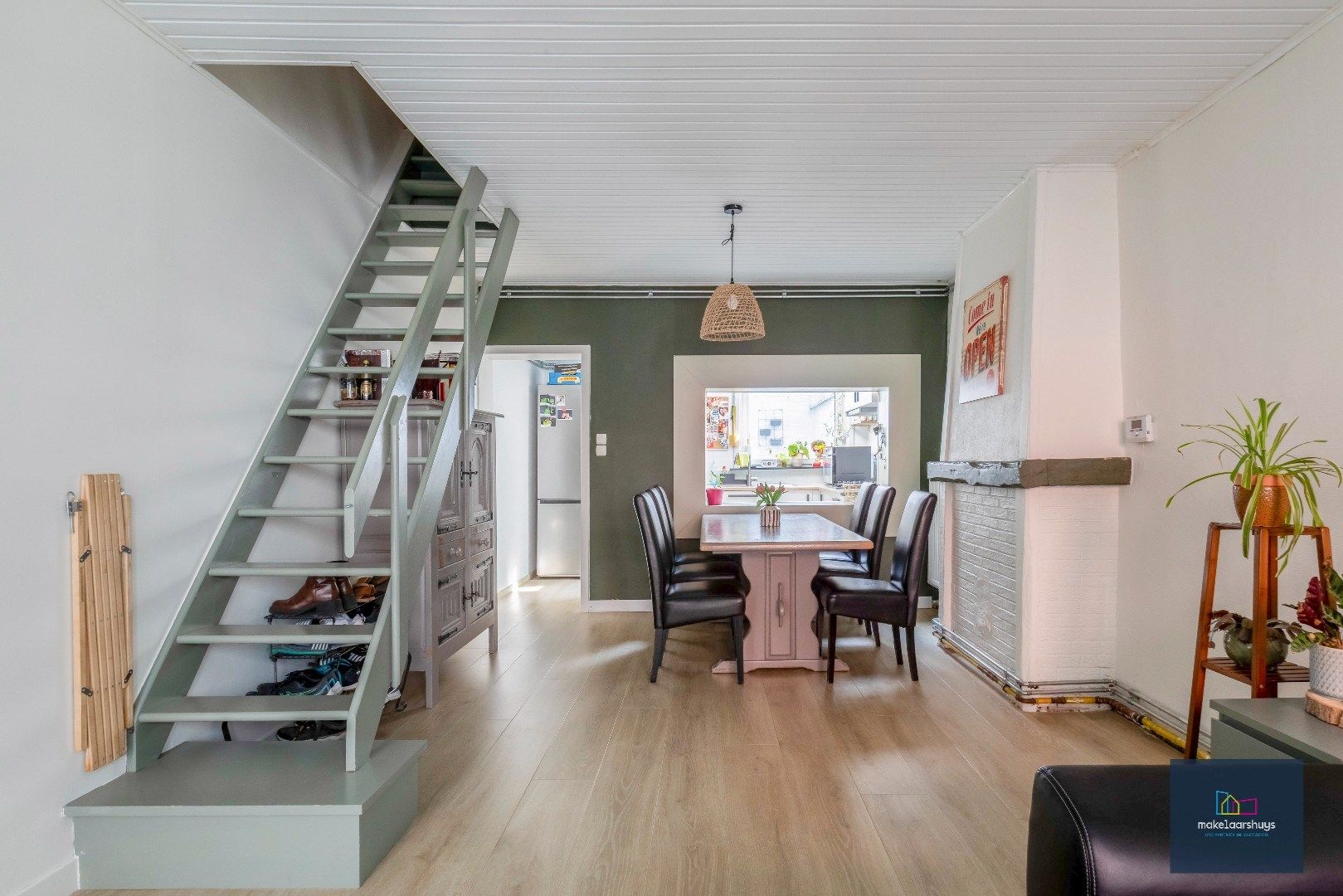 Charmante stadswoning met 2 slpk + bureau in Gent foto 6