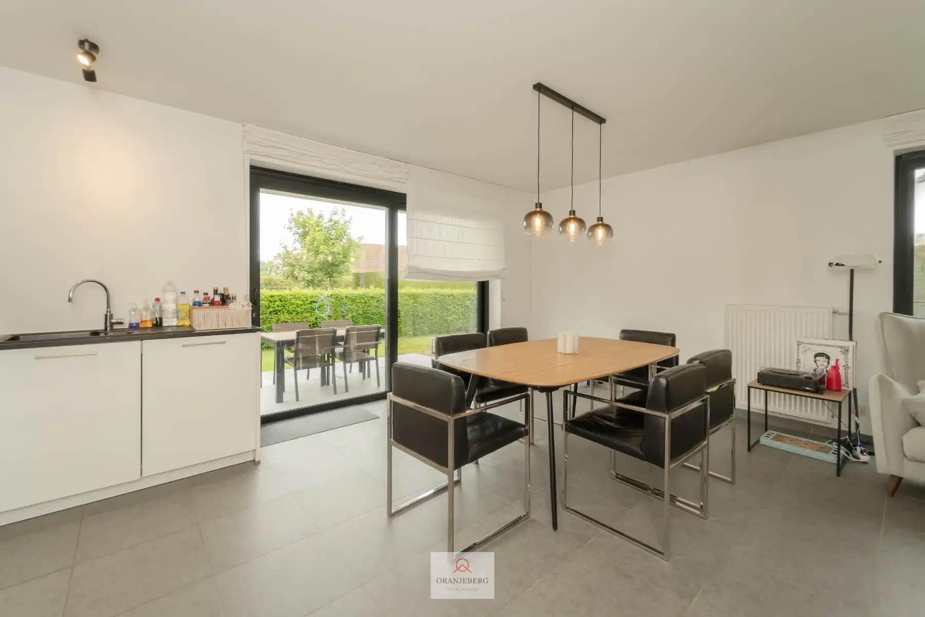 Gelijkvloers 2 slaapkamerappartement met ruime tuin foto 9